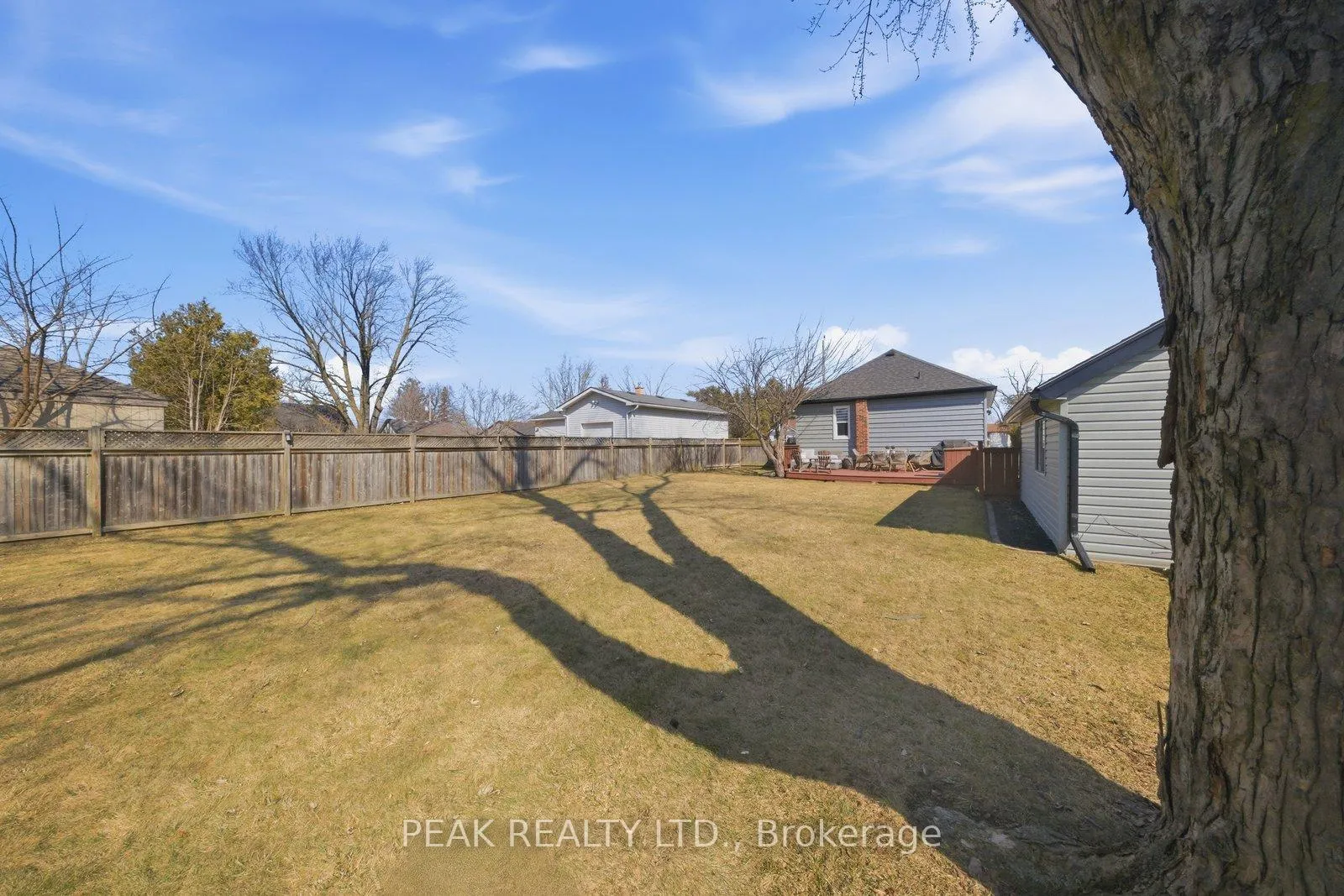 Photo 38 of 31 Willow Drive, Brantford — HOMEH