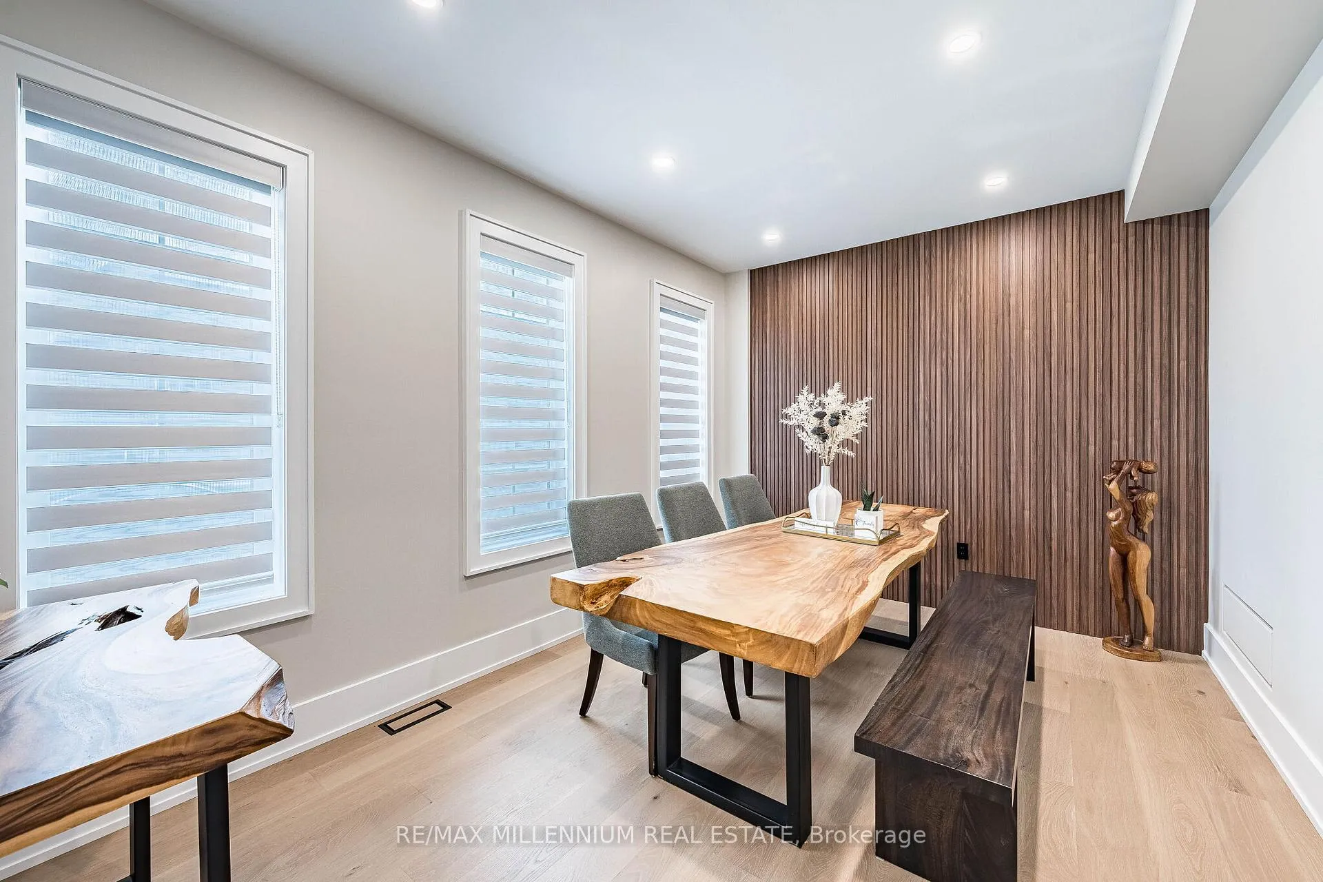 Photo 7 of 288 Barons Street, Vaughan, Kleinburg — HOMEH