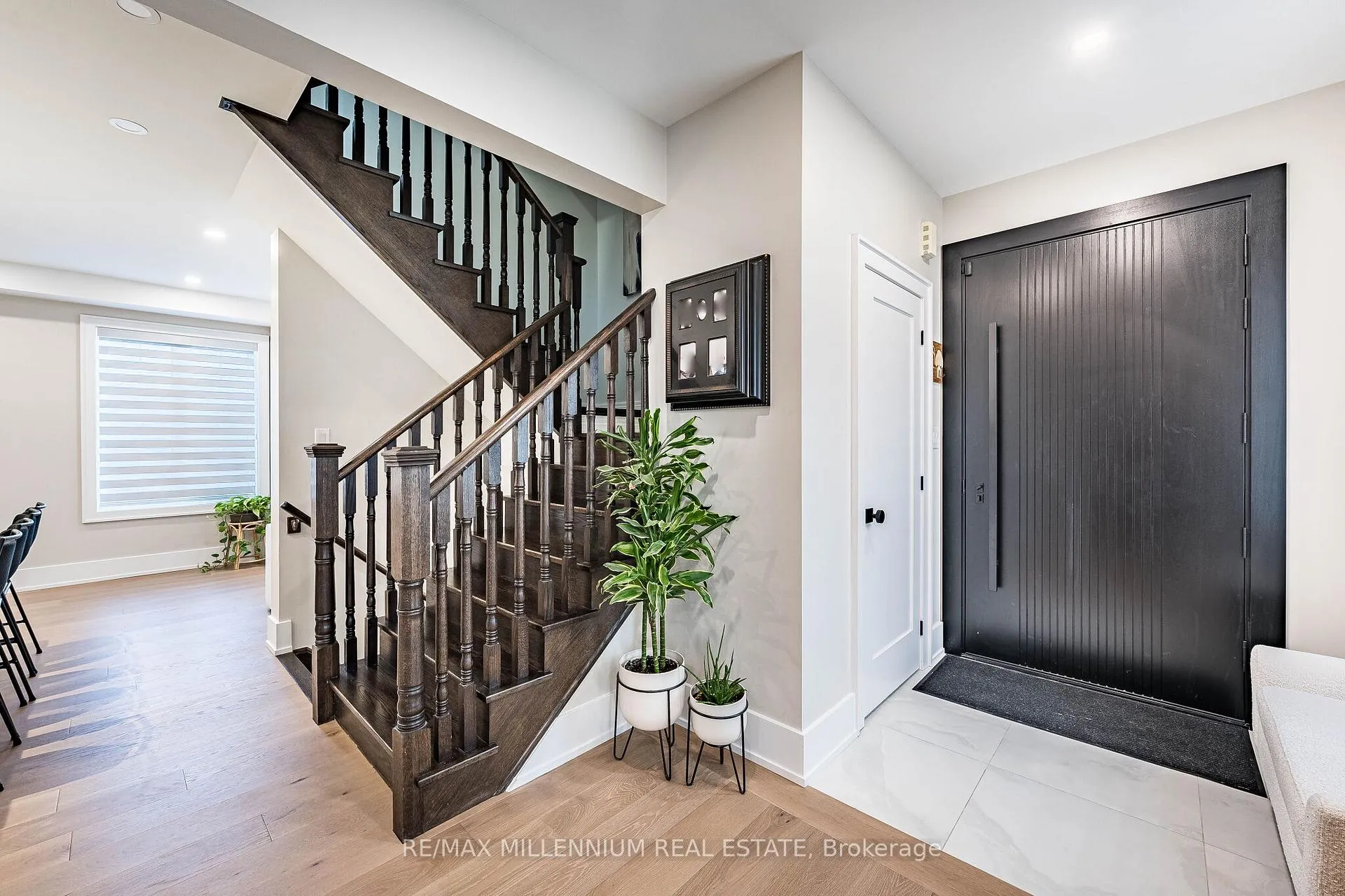 Photo 9 of 288 Barons Street, Vaughan, Kleinburg — HOMEH