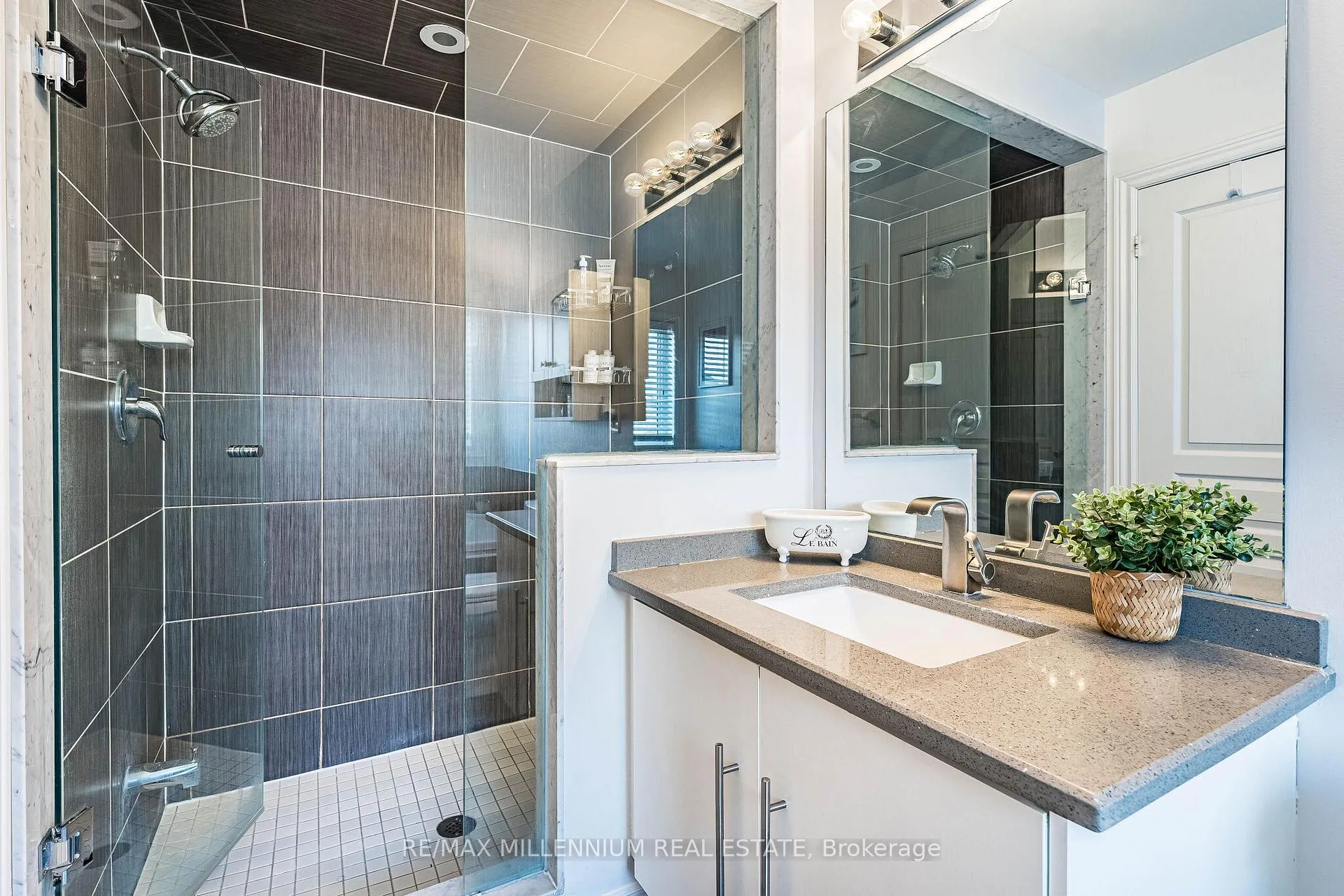 Photo 27 of 288 Barons Street, Vaughan, Kleinburg — HOMEH