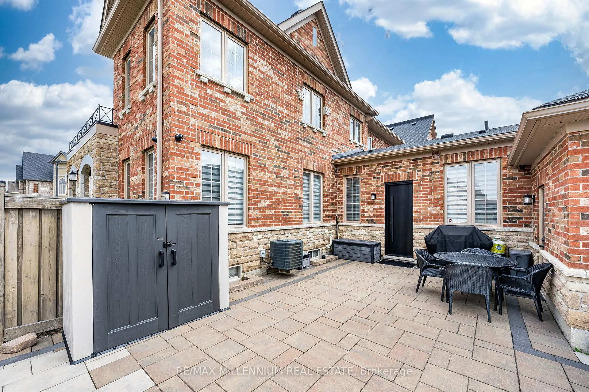 Photo 45 of 288 Barons Street, Vaughan, Kleinburg — HOMEH