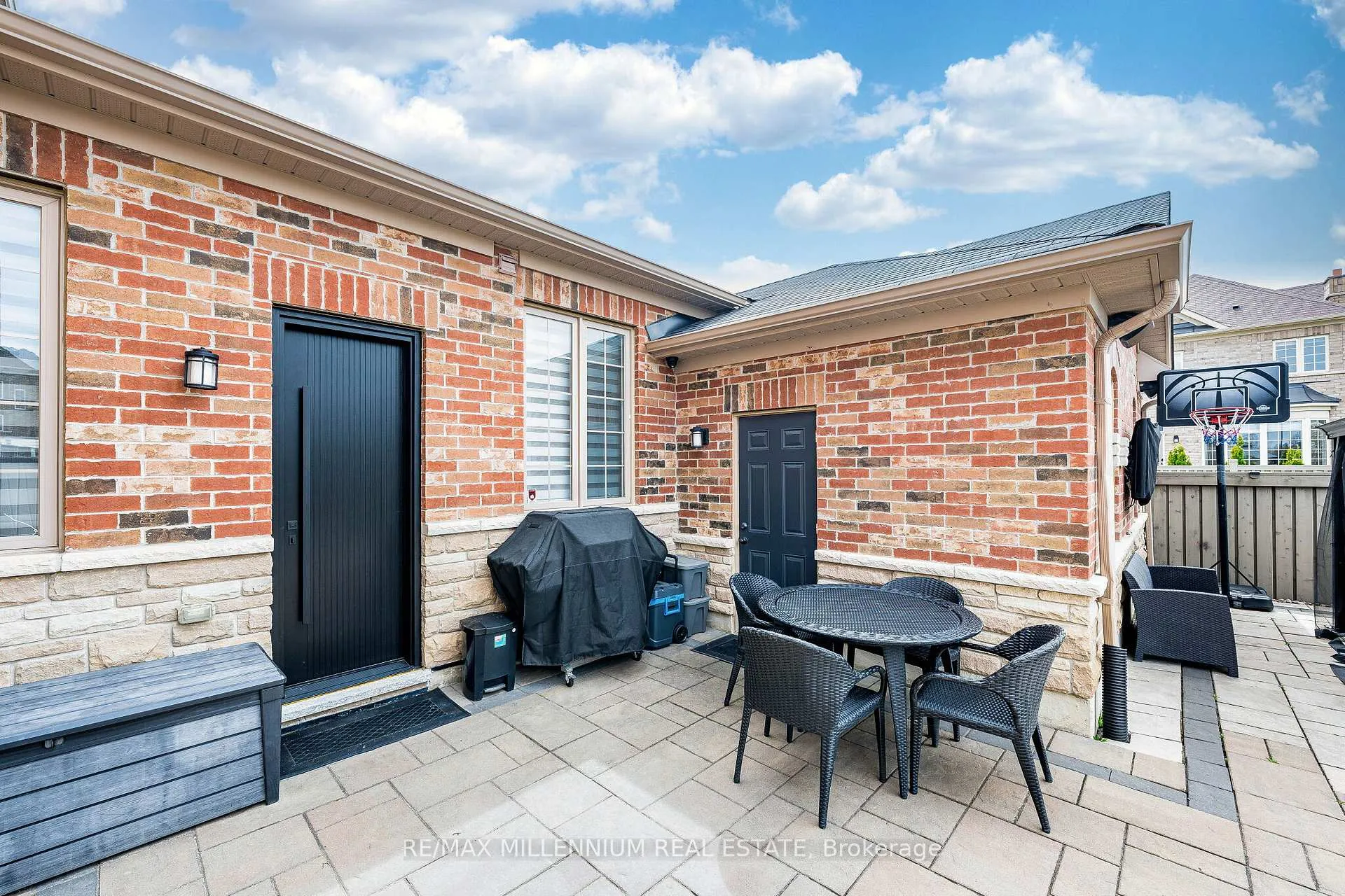 Photo 47 of 288 Barons Street, Vaughan, Kleinburg — HOMEH