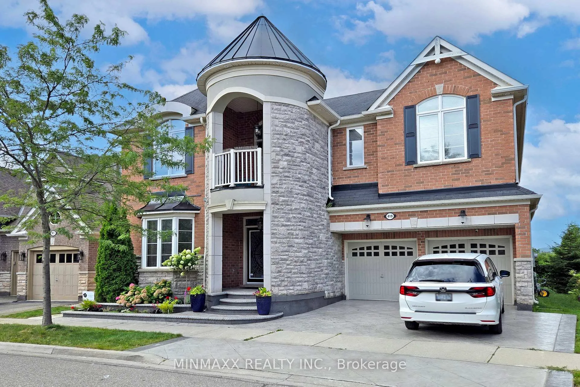 Front of 419 Wettlaufer Terrace