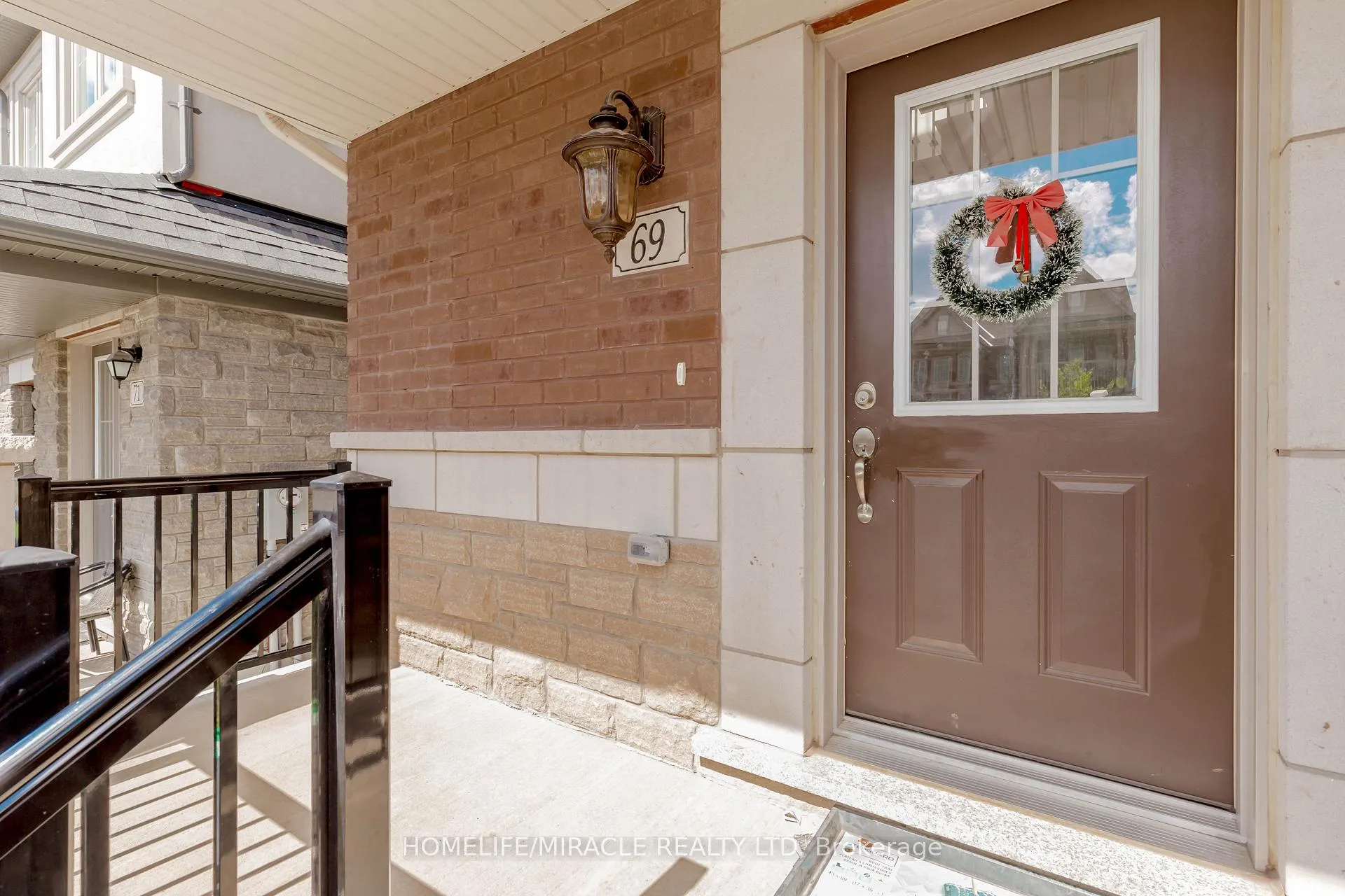 Photo 2 of 69 Allegro Drive, Brampton, Credit Valley — HOMEH