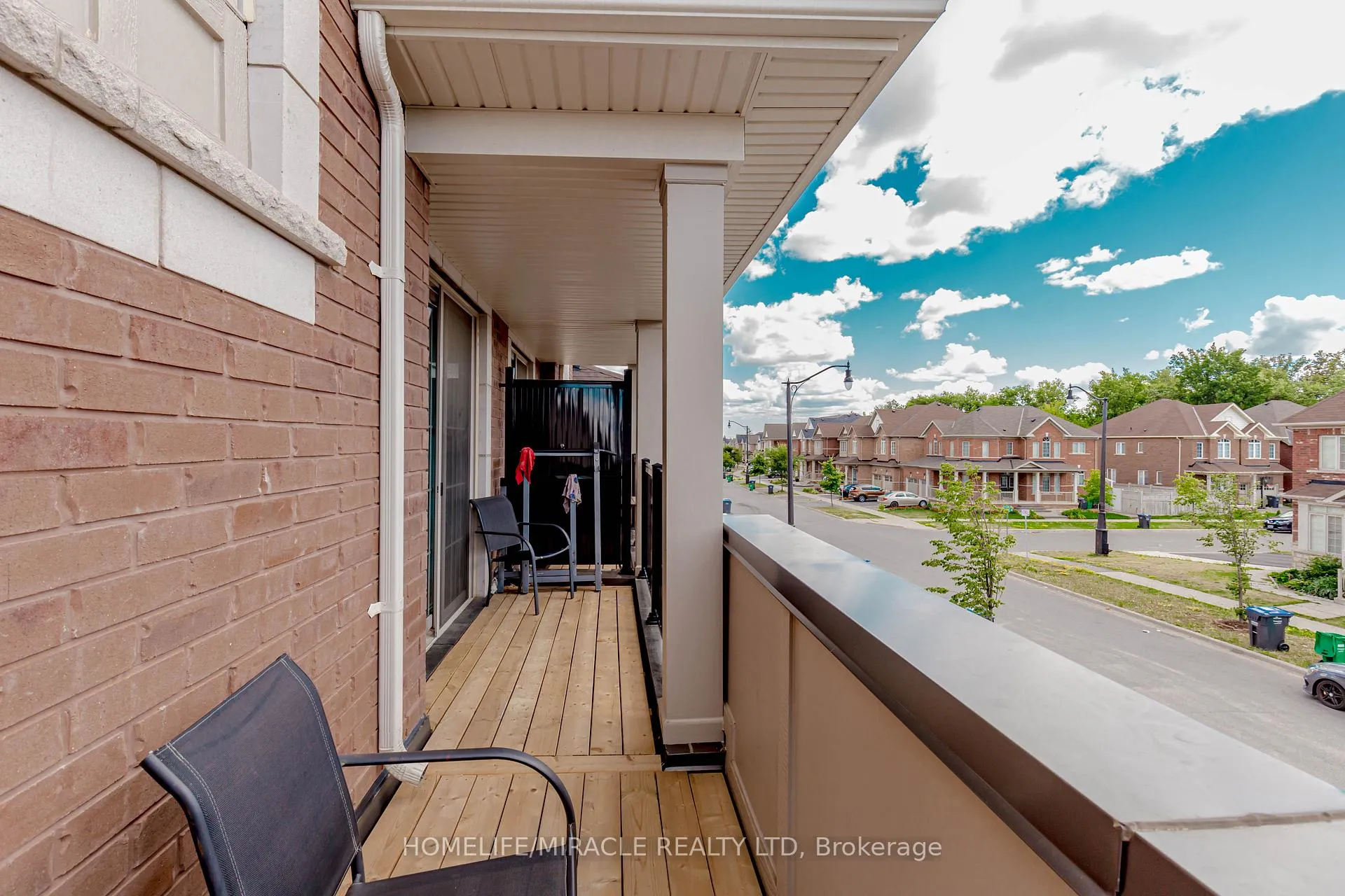 Photo 7 of 69 Allegro Drive, Brampton, Credit Valley — HOMEH