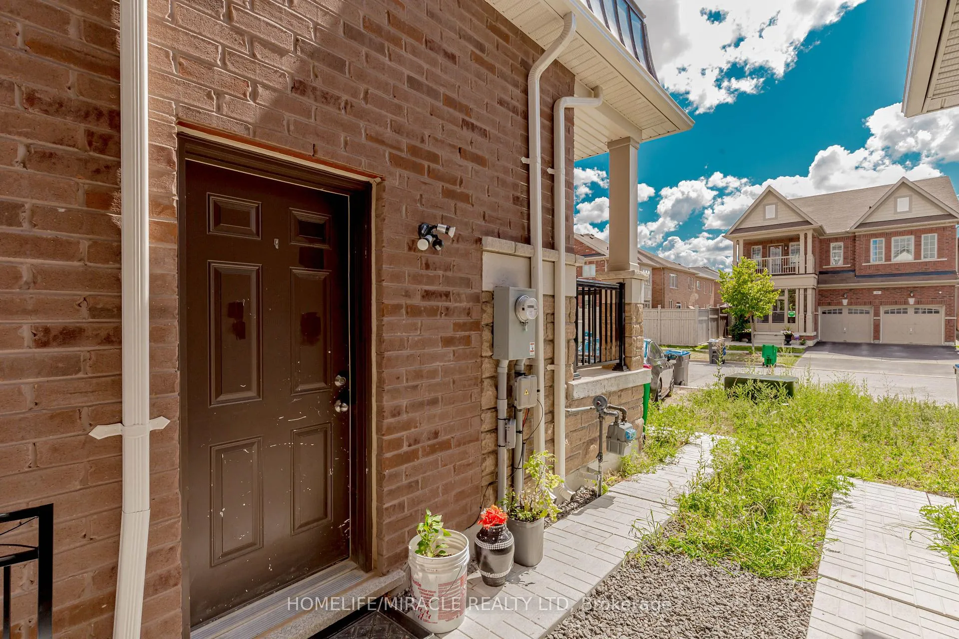 Photo 10 of 69 Allegro Drive, Brampton, Credit Valley — HOMEH