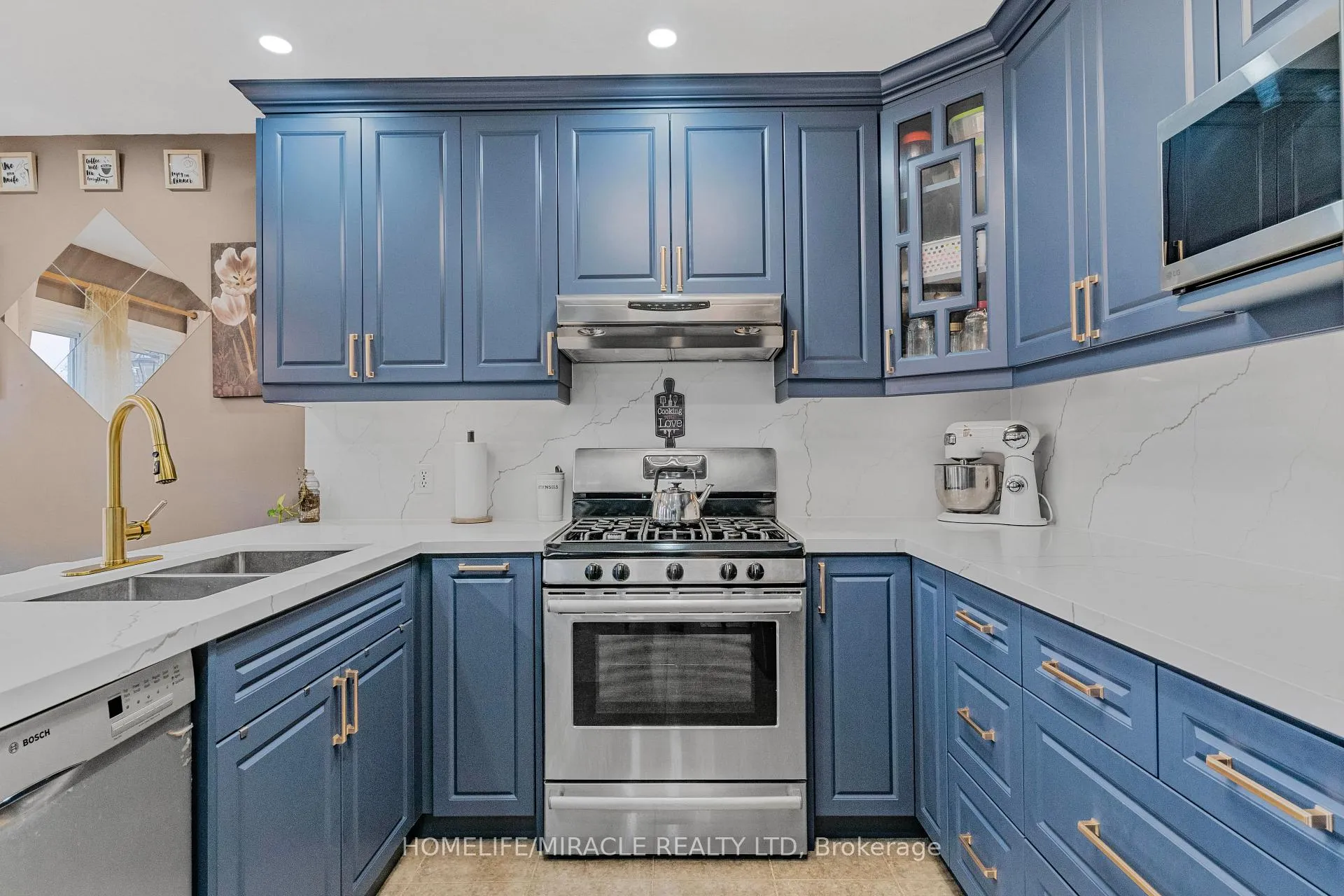 Photo 18 of 33 Auburn Lane, Clarington, Courtice — HOMEH