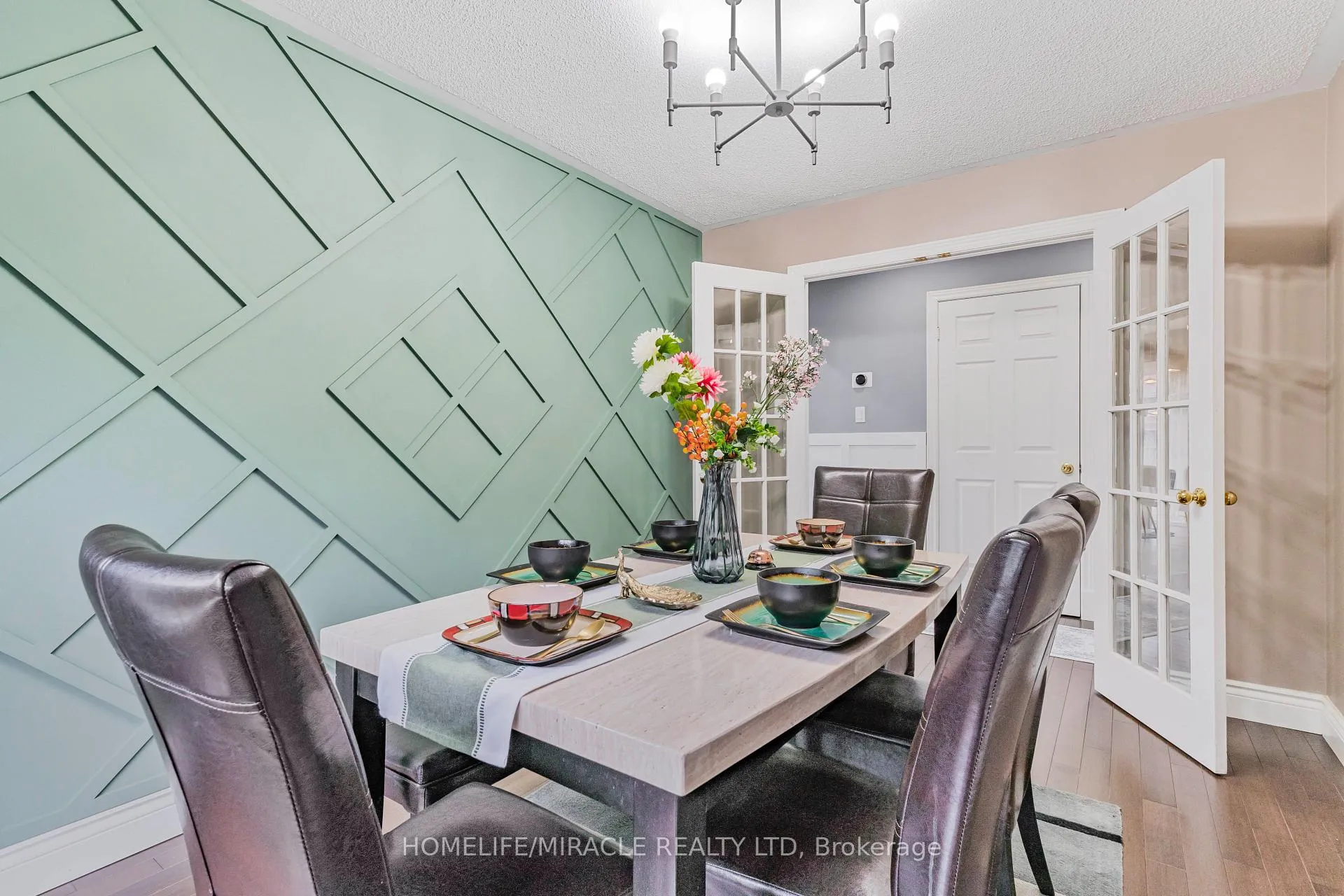 Photo 22 of 33 Auburn Lane, Clarington, Courtice — HOMEH