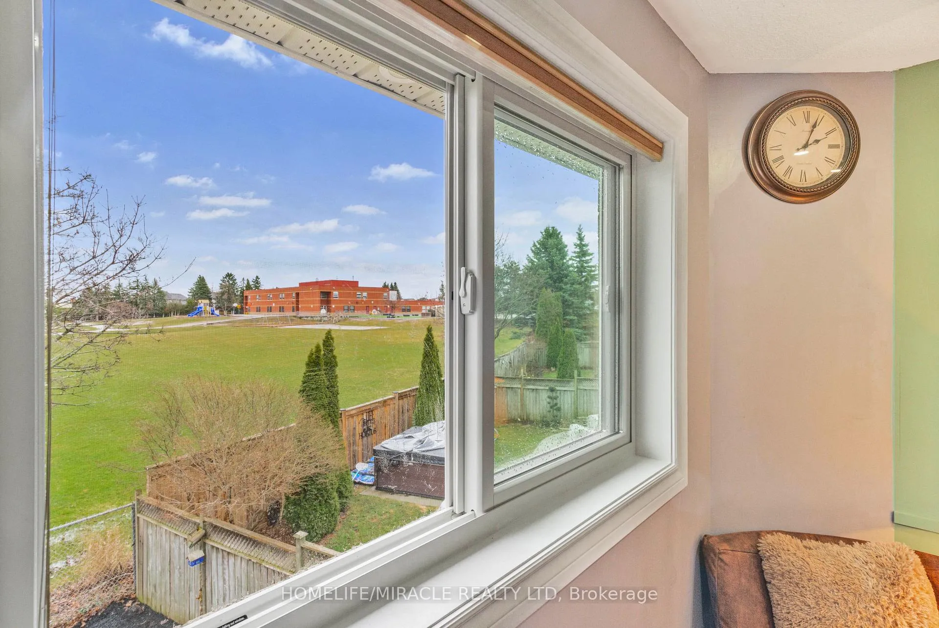 Photo 27 of 33 Auburn Lane, Clarington, Courtice — HOMEH