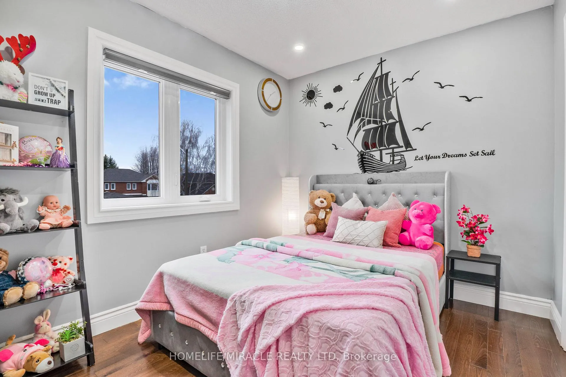 Photo 33 of 33 Auburn Lane, Clarington, Courtice — HOMEH