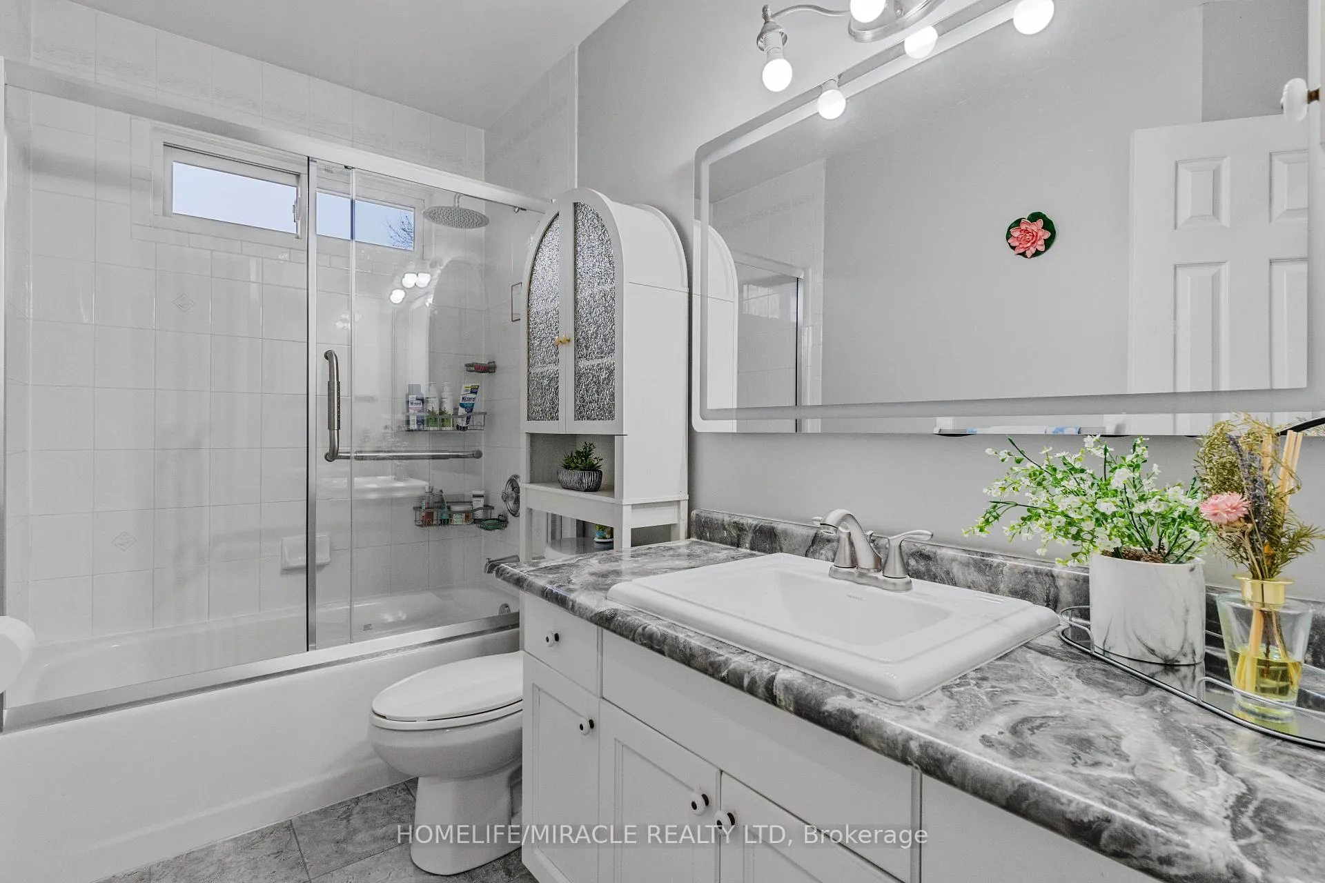 Photo 34 of 33 Auburn Lane, Clarington, Courtice — HOMEH