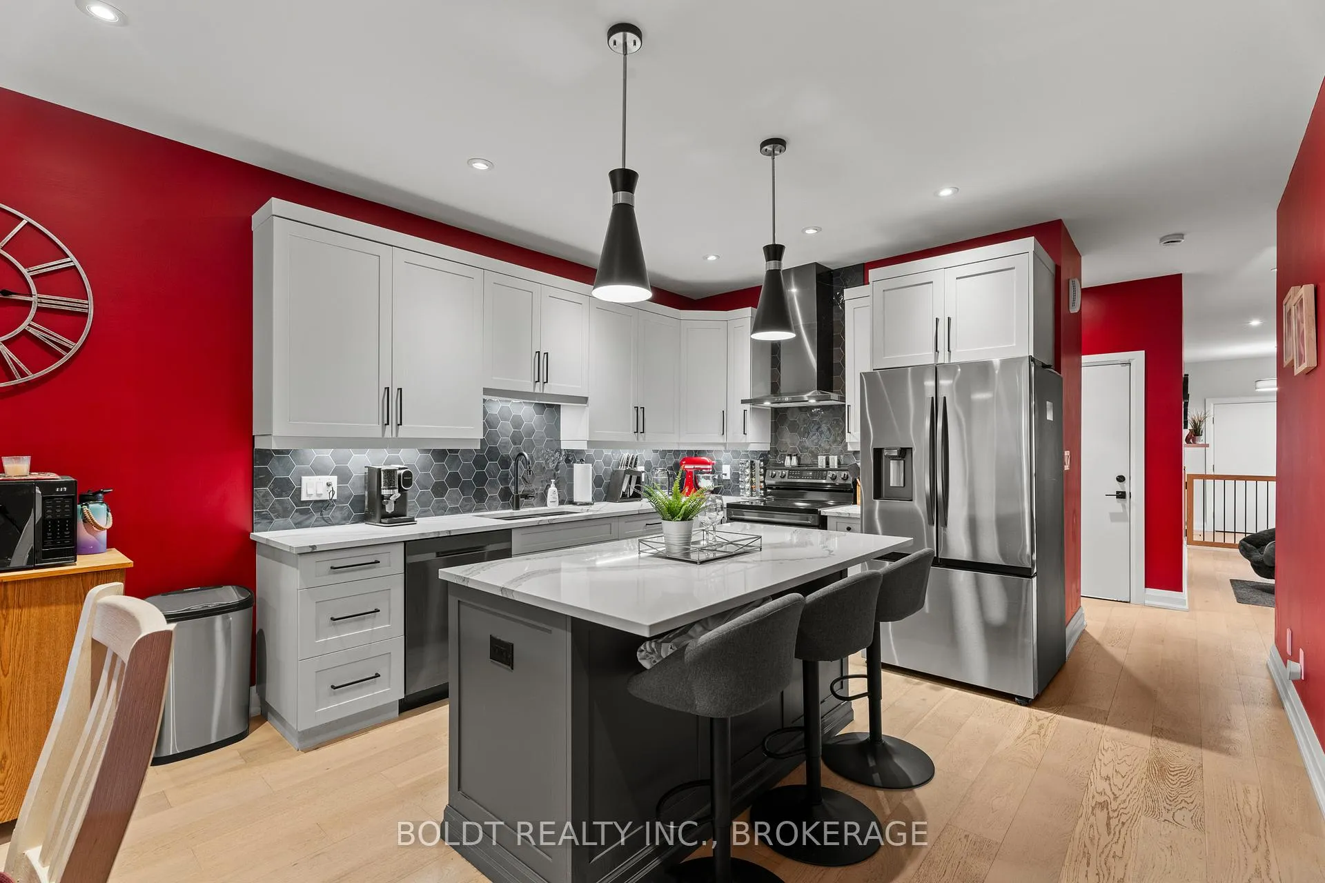 Photo 12 of 1074B Vansickle Road N, St. Catharines, Grapeview — HOMEH