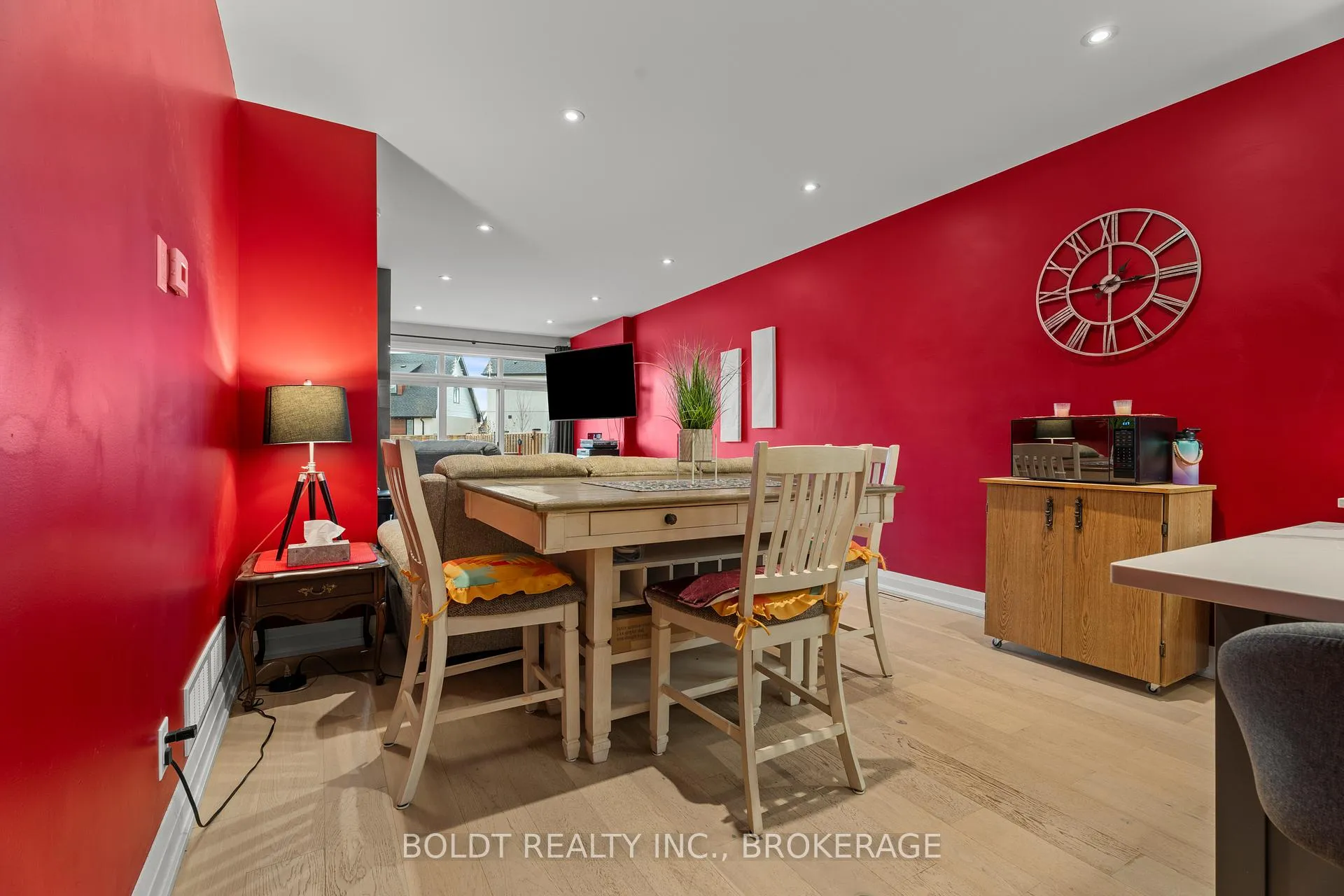 Photo 14 of 1074B Vansickle Road N, St. Catharines, Grapeview — HOMEH