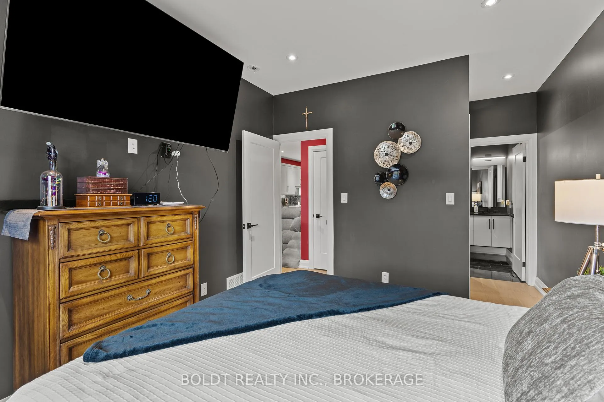 Photo 19 of 1074B Vansickle Road N, St. Catharines, Grapeview — HOMEH
