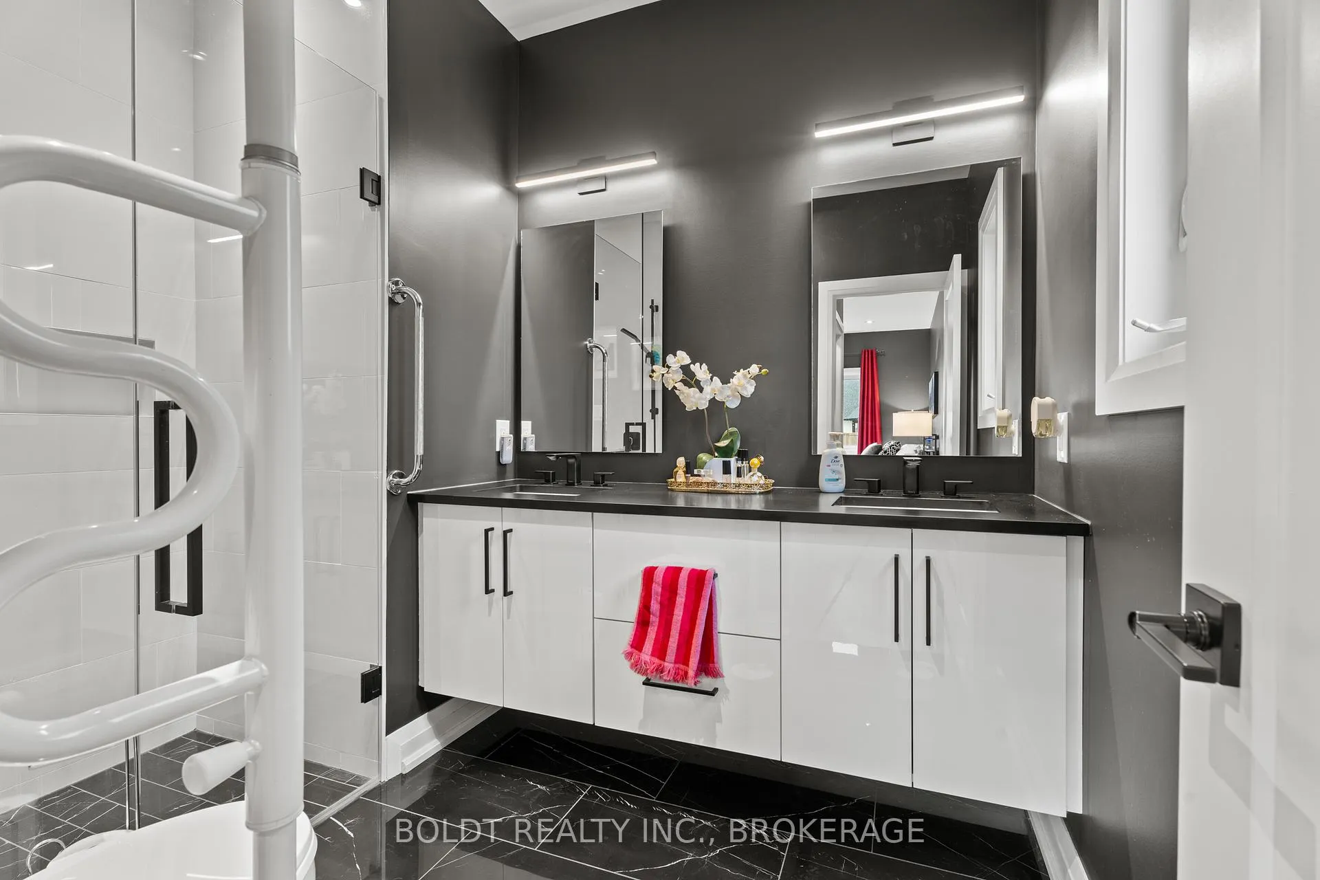 Photo 20 of 1074B Vansickle Road N, St. Catharines, Grapeview — HOMEH