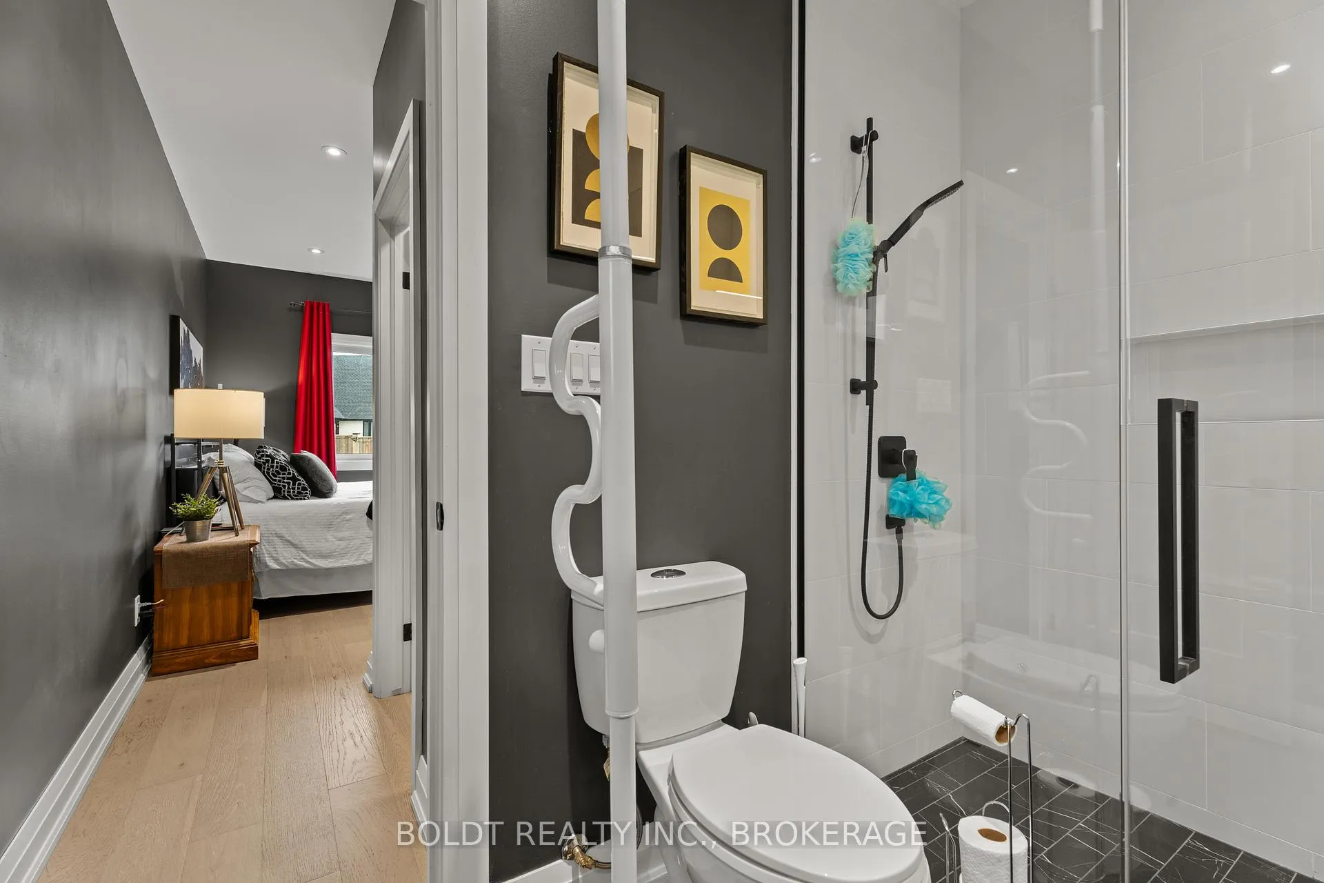 Photo 21 of 1074B Vansickle Road N, St. Catharines, Grapeview — HOMEH