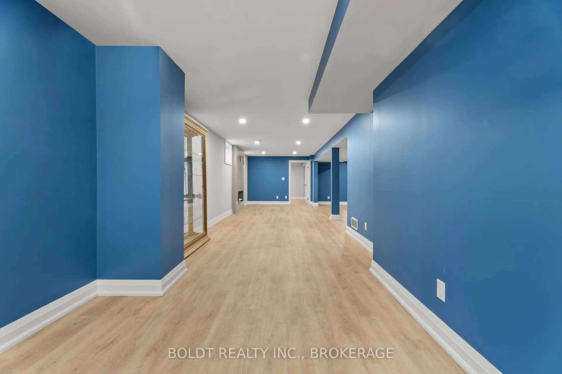 Photo 23 of 1074B Vansickle Road N, St. Catharines, Grapeview — HOMEH