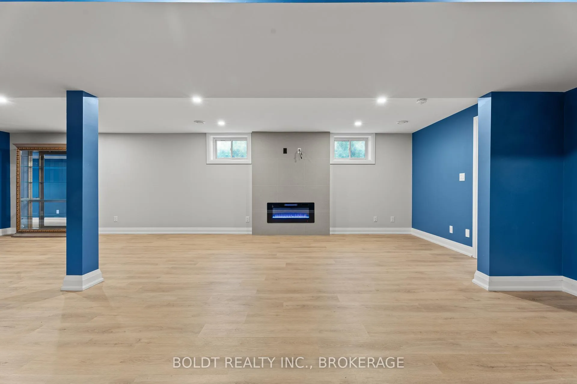 Photo 24 of 1074B Vansickle Road N, St. Catharines, Grapeview — HOMEH