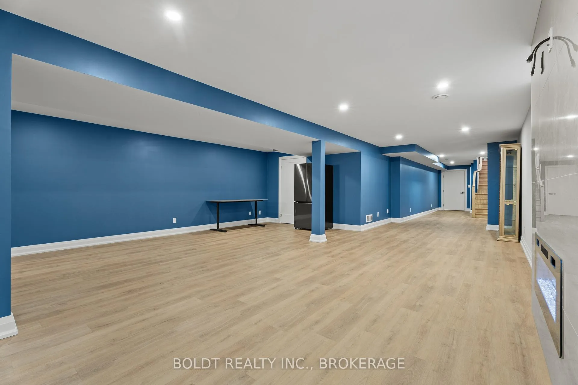 Photo 26 of 1074B Vansickle Road N, St. Catharines, Grapeview — HOMEH