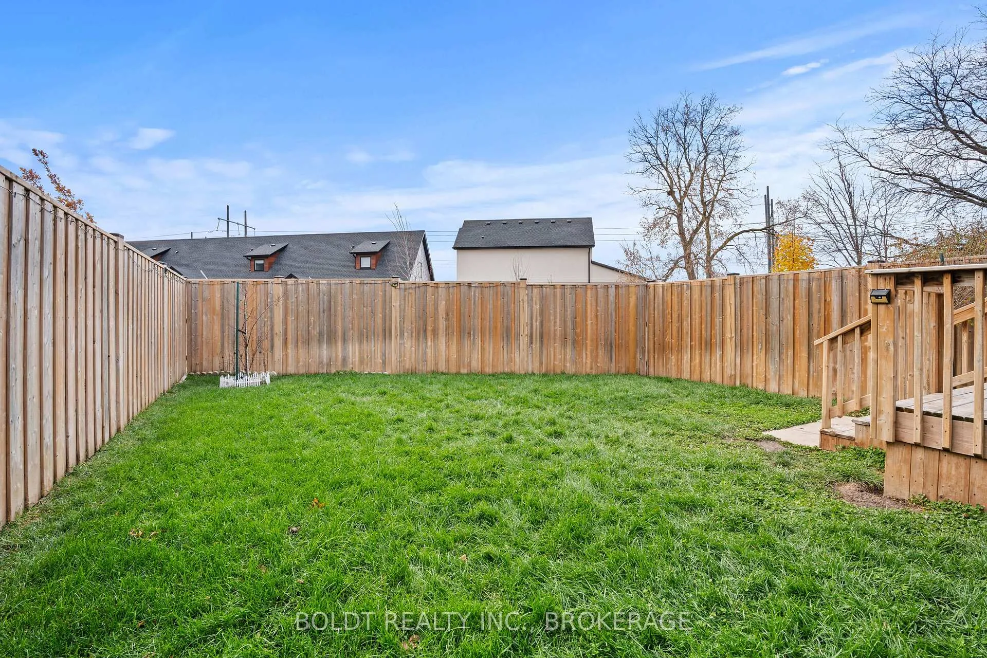 Photo 36 of 1074B Vansickle Road N, St. Catharines, Grapeview — HOMEH