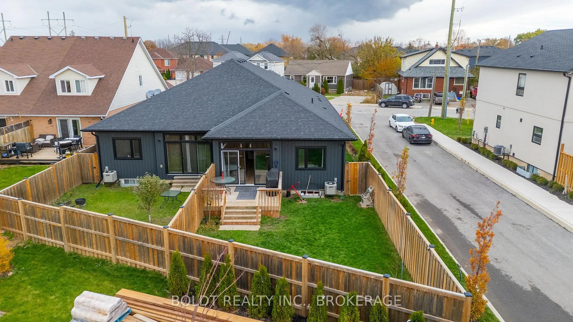 Photo 40 of 1074B Vansickle Road N, St. Catharines, Grapeview — HOMEH