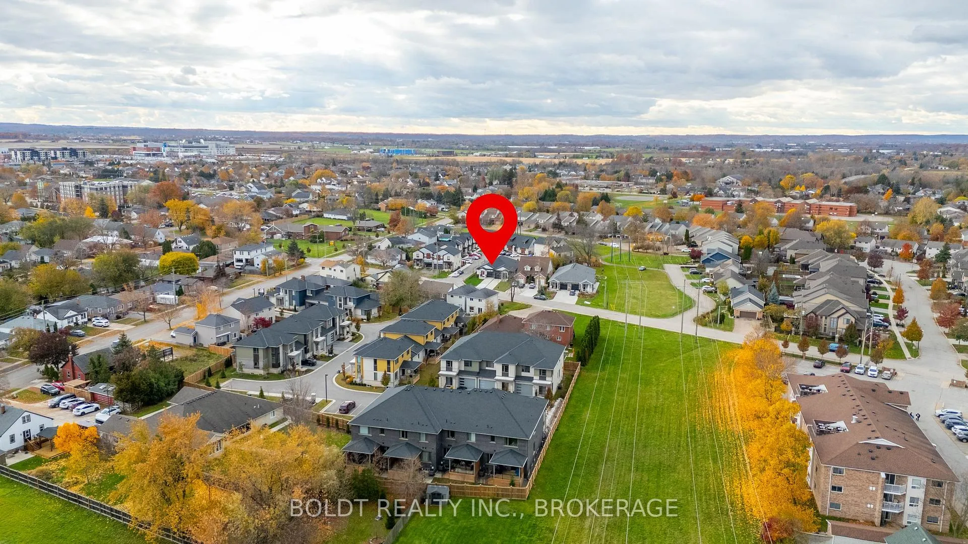 Photo 42 of 1074B Vansickle Road N, St. Catharines, Grapeview — HOMEH
