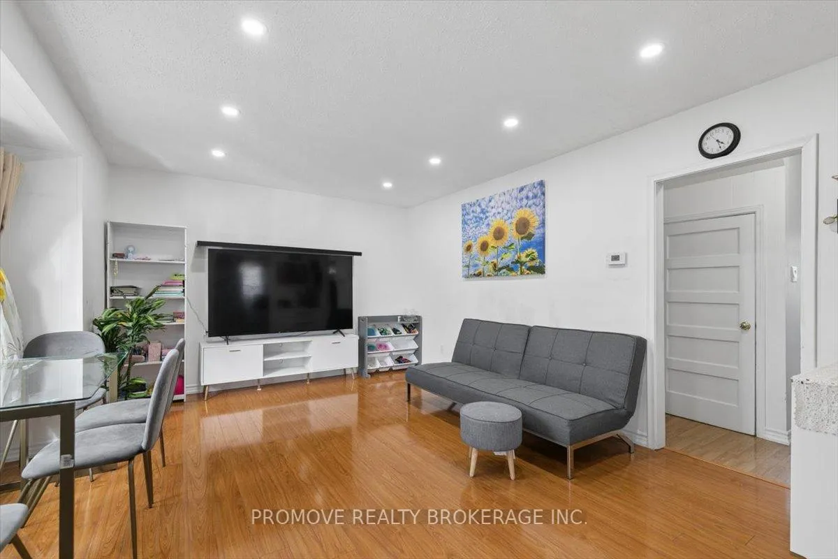 Photo 4 of 18 Gowdy Avenue, Guelph, Junction/Onward Willow — HOMEH