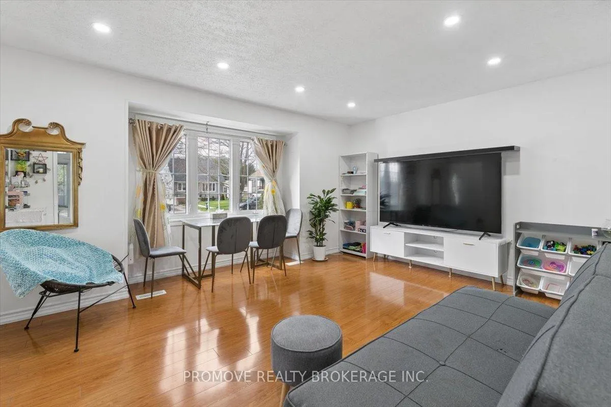 Photo 5 of 18 Gowdy Avenue, Guelph, Junction/Onward Willow — HOMEH