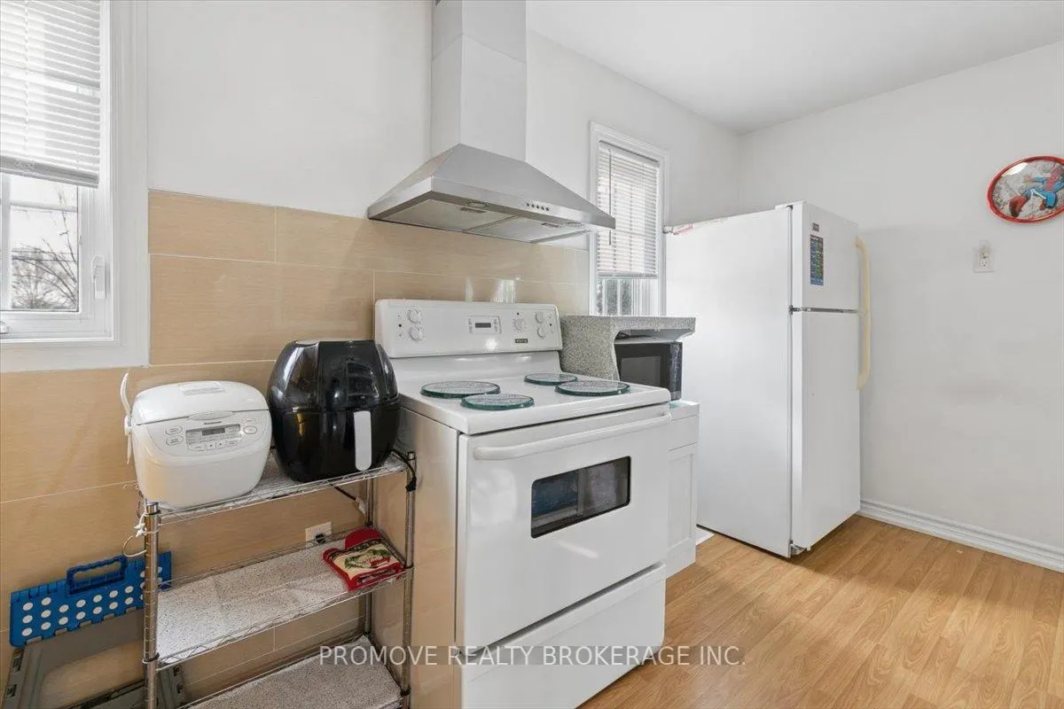 Photo 9 of 18 Gowdy Avenue, Guelph, Junction/Onward Willow — HOMEH