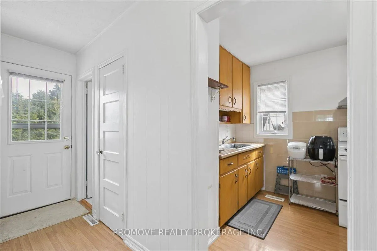 Photo 10 of 18 Gowdy Avenue, Guelph, Junction/Onward Willow — HOMEH