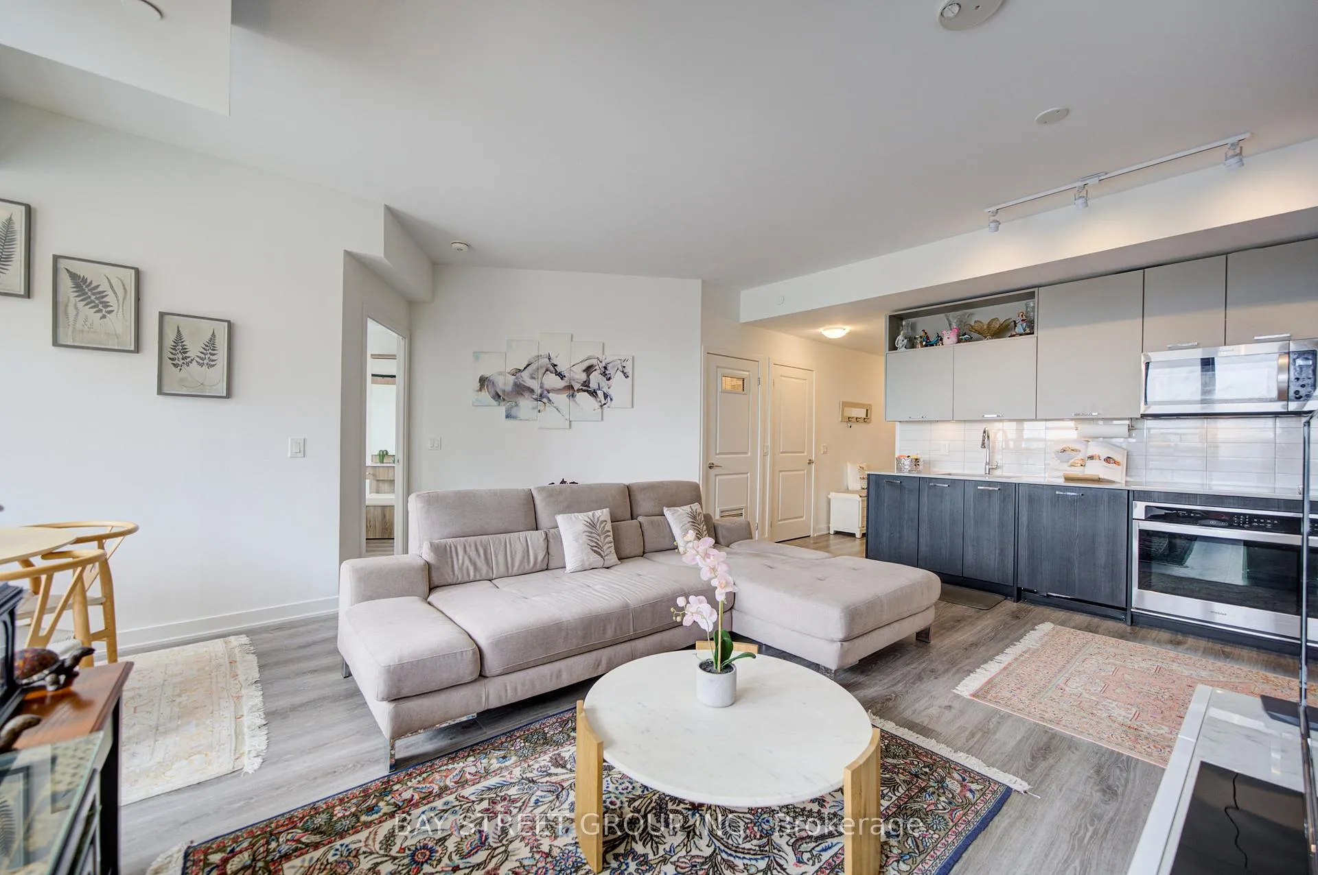 Photo 11 of Unit 210, 120 Eagle Rock Way, Vaughan, Rural Vaughan — HOMEH