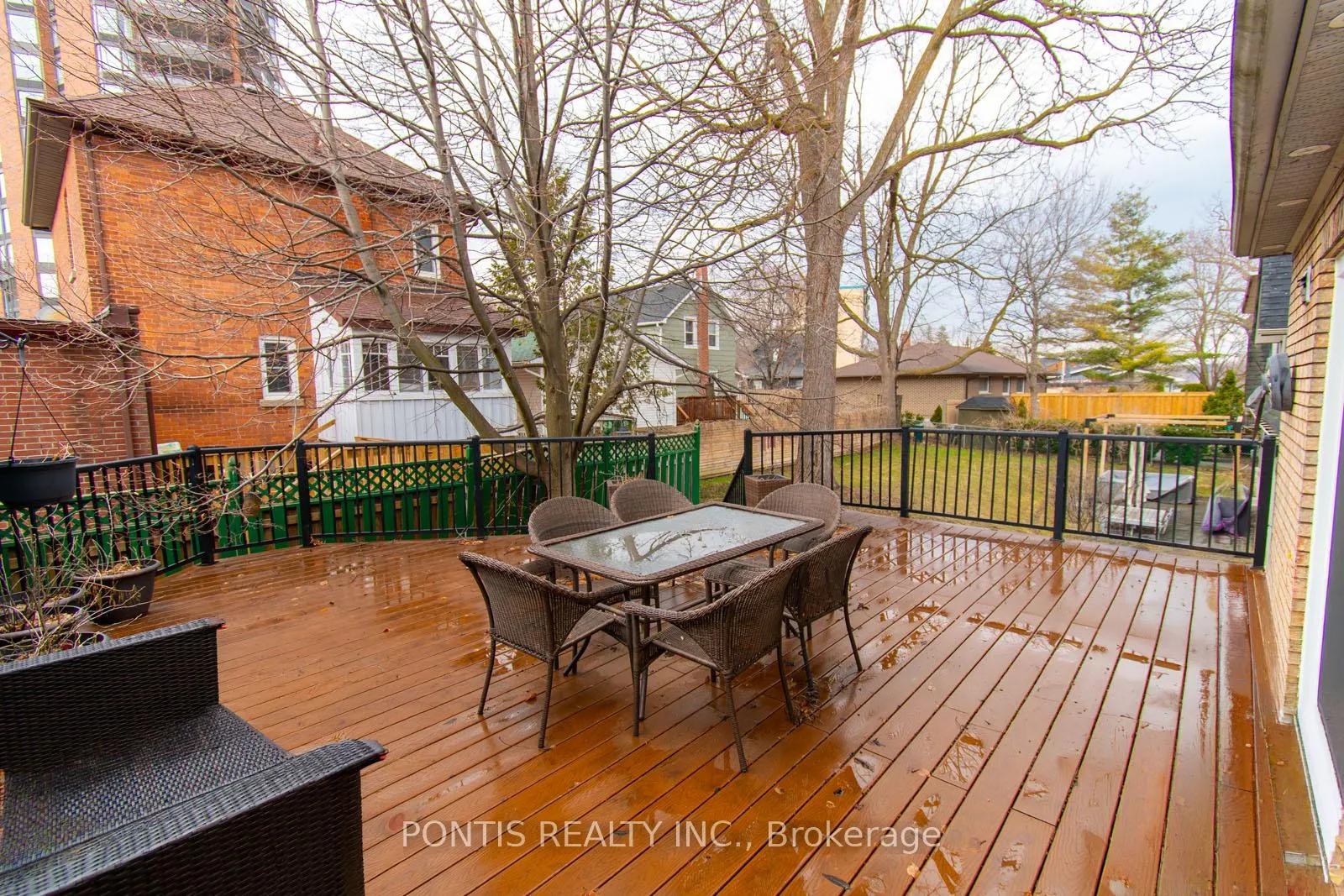Photo 37 of 38 Kempenfelt Drive, Barrie, City Centre — HOMEH