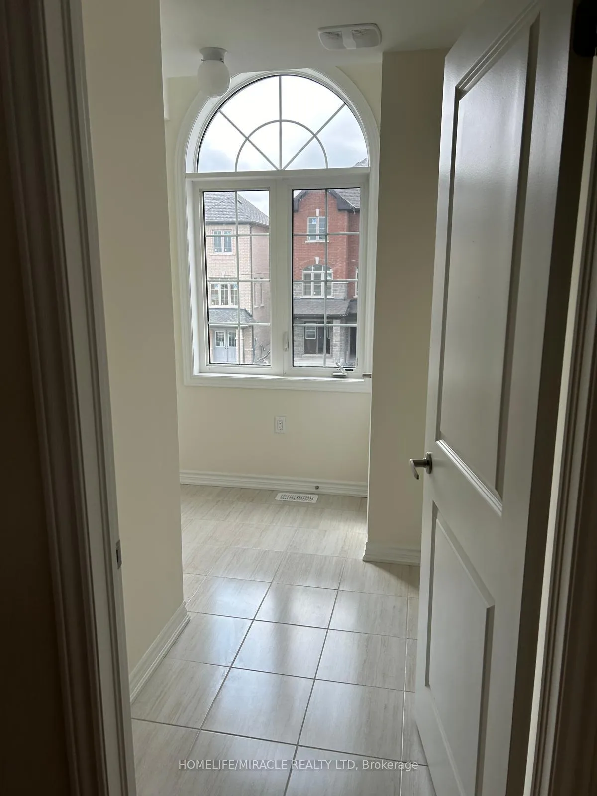 Photo 1 of 2547 Hibiscus Drive, Pickering, Rural Pickering — HOMEH