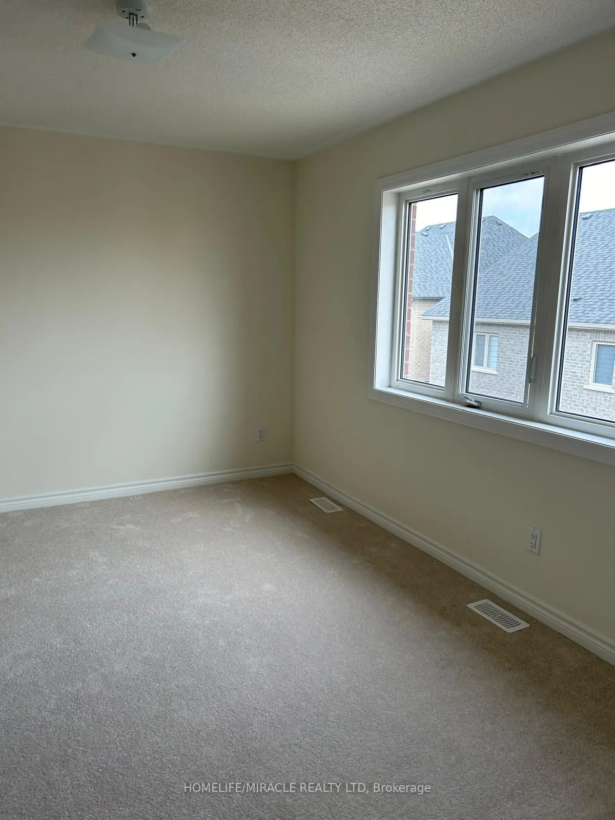 Photo 9 of 2547 Hibiscus Drive, Pickering, Rural Pickering — HOMEH