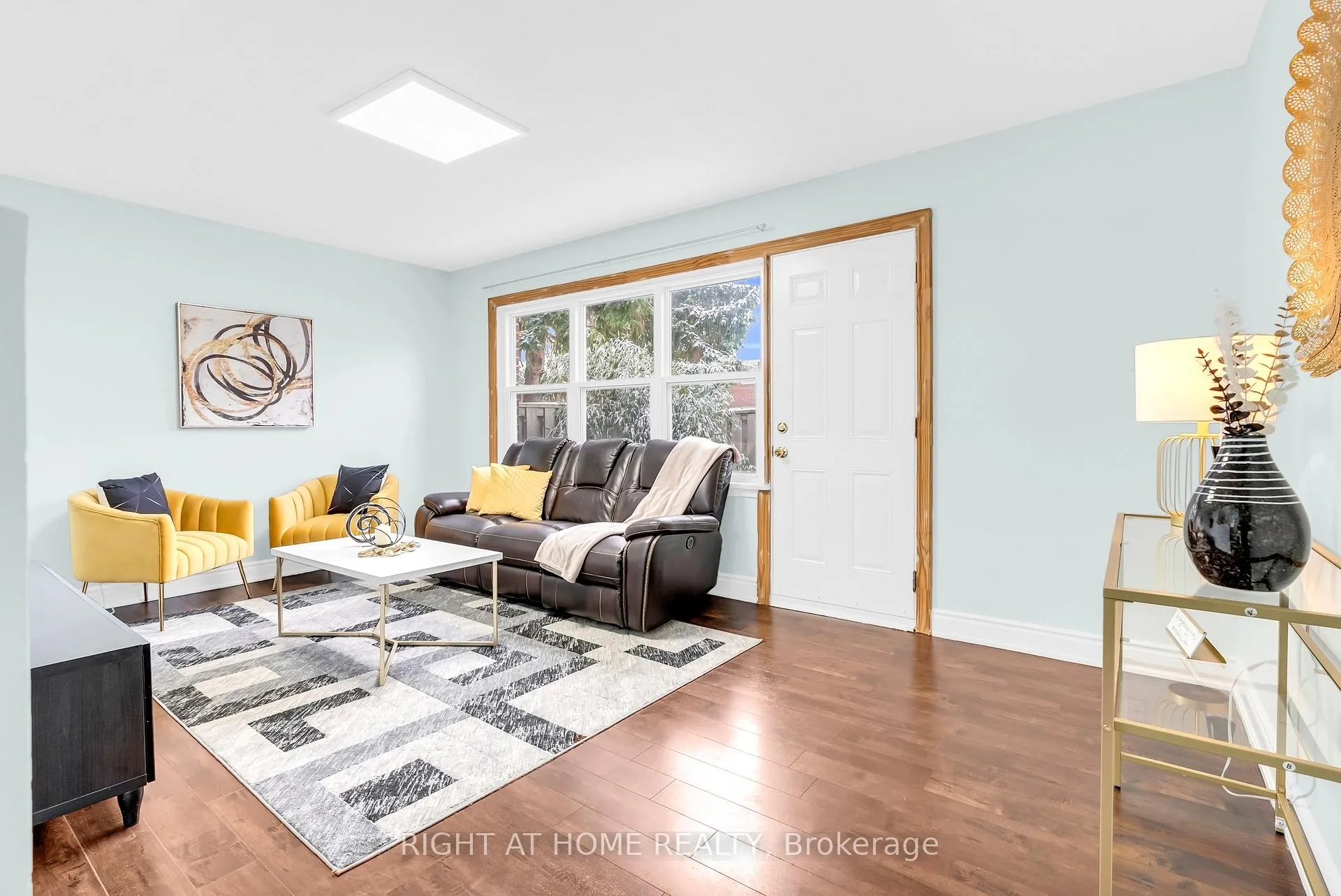 Photo 8 of 56 Eden Park Drive, Brampton, Southgate — HOMEH