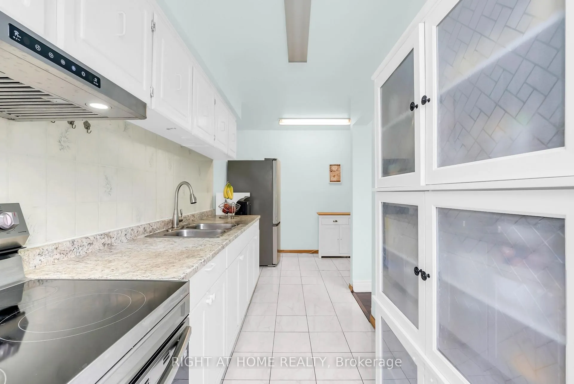 Photo 19 of 56 Eden Park Drive, Brampton, Southgate — HOMEH