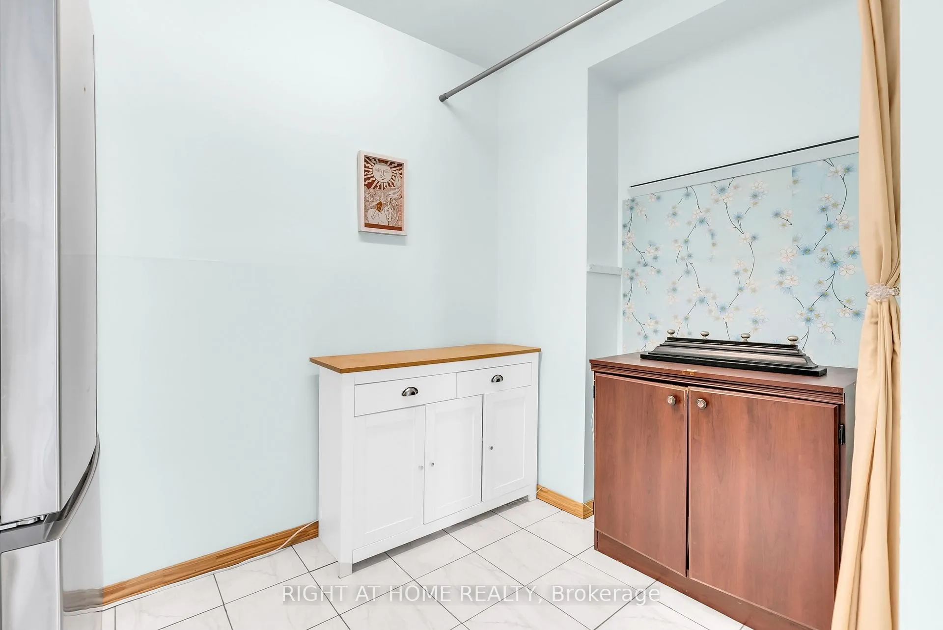 Photo 20 of 56 Eden Park Drive, Brampton, Southgate — HOMEH
