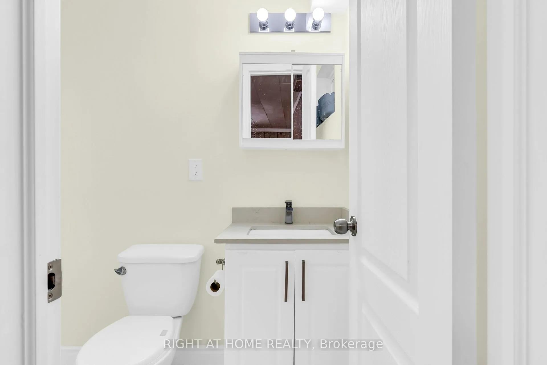Photo 34 of 56 Eden Park Drive, Brampton, Southgate — HOMEH