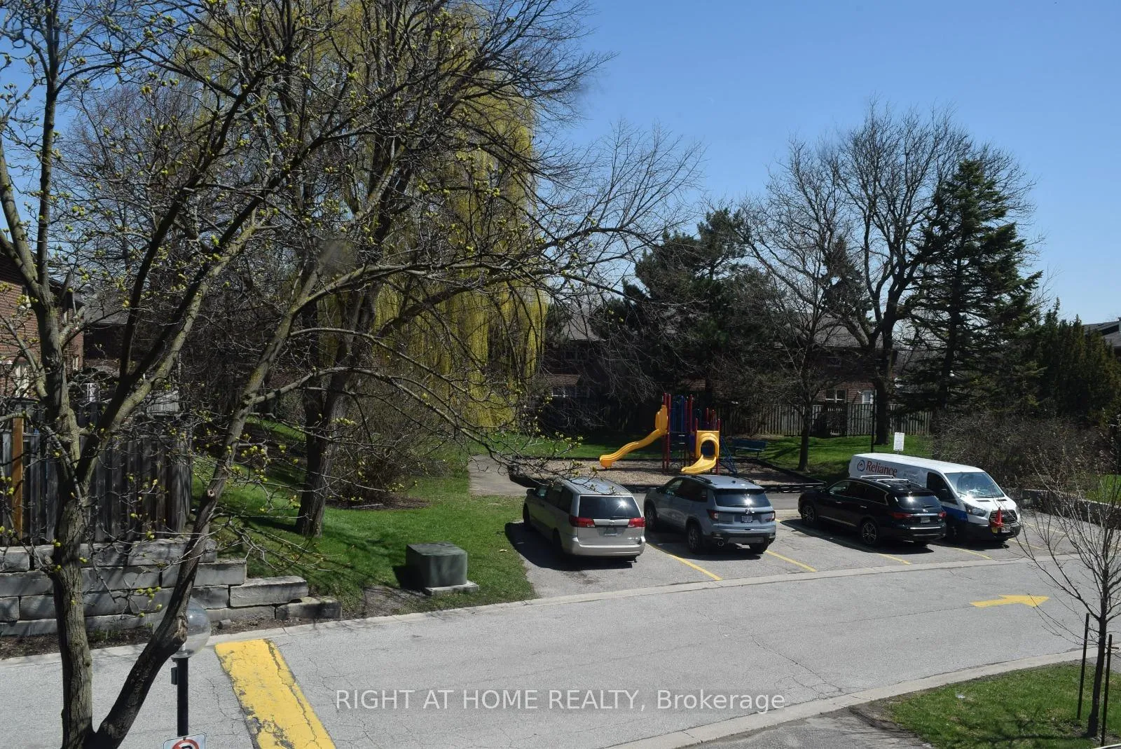 Photo 40 of 56 Eden Park Drive, Brampton, Southgate — HOMEH