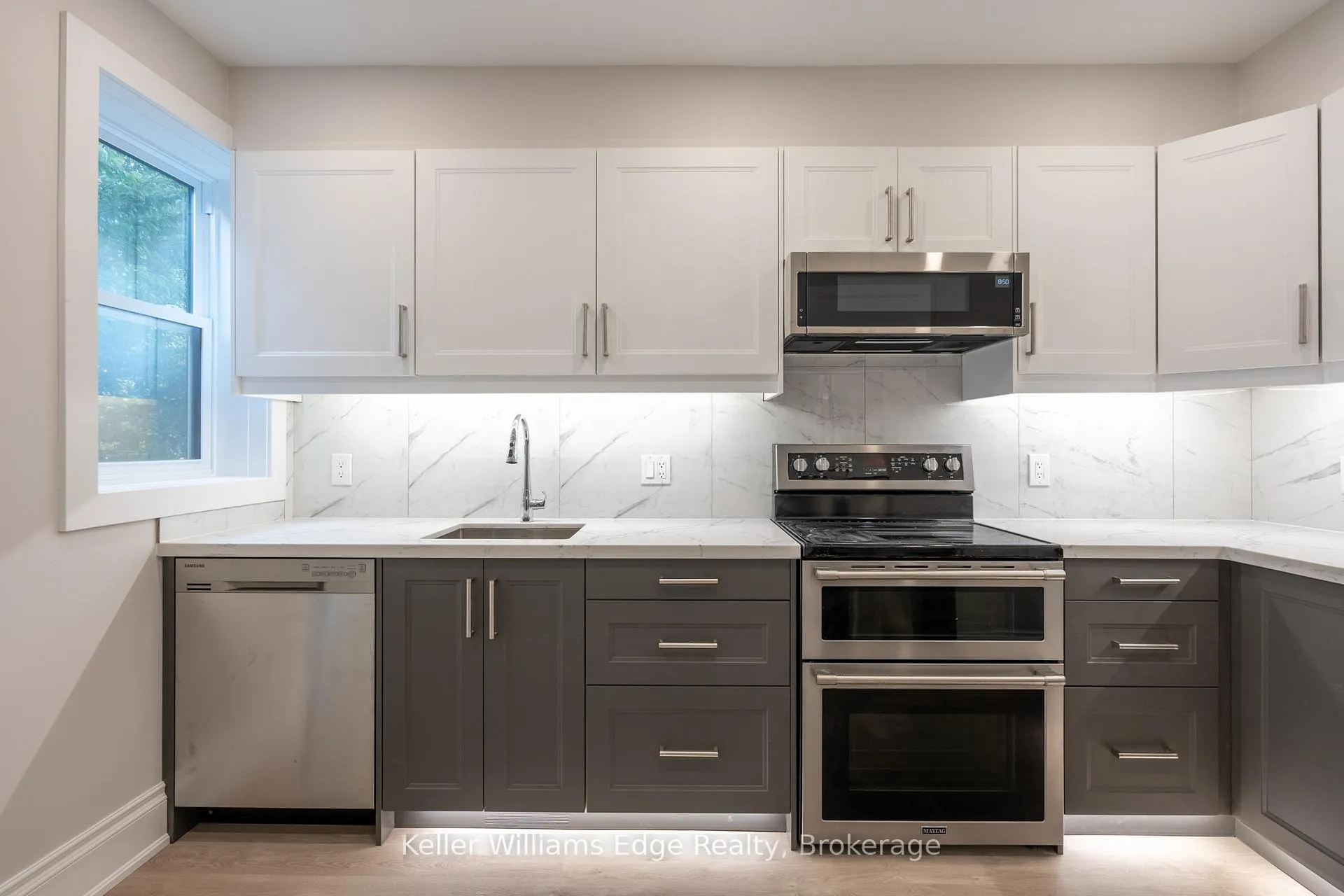 Photo 2 of 44 Haddon Avenue N, Hamilton, Westdale — HOMEH