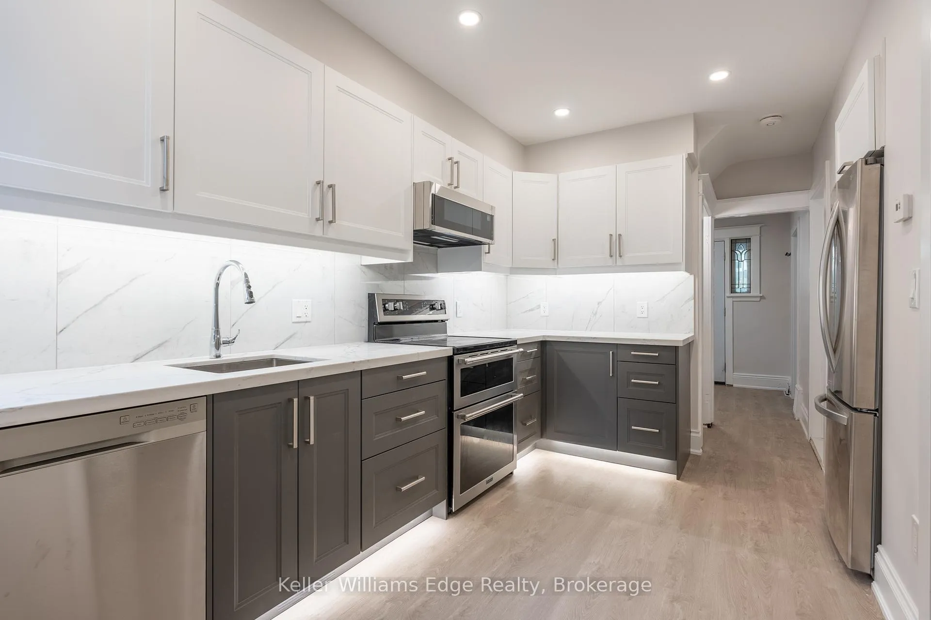 Photo 3 of 44 Haddon Avenue N, Hamilton, Westdale — HOMEH