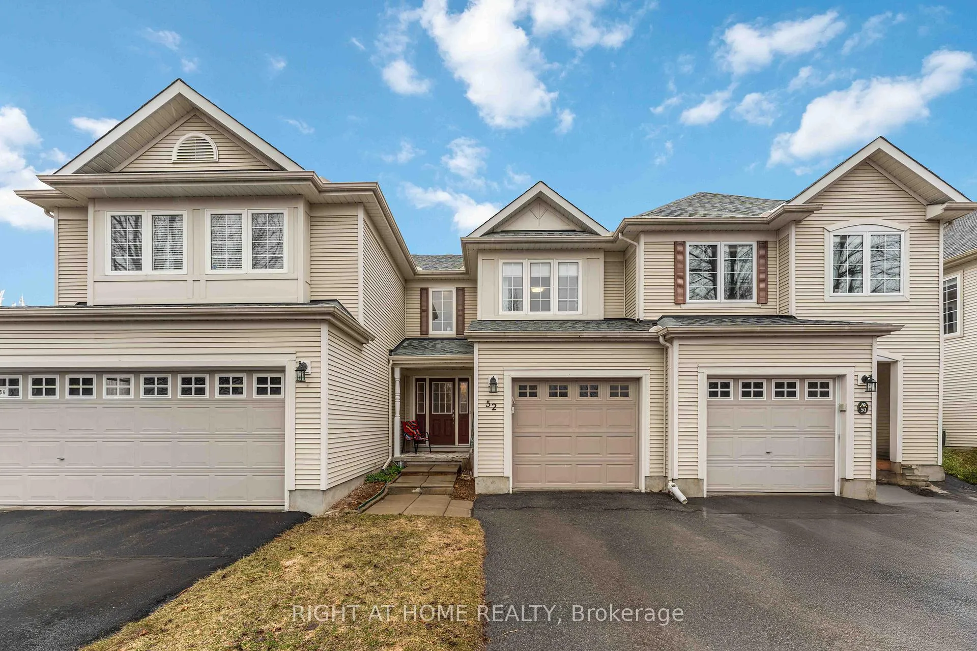 Front of 52 Fieldberry Private