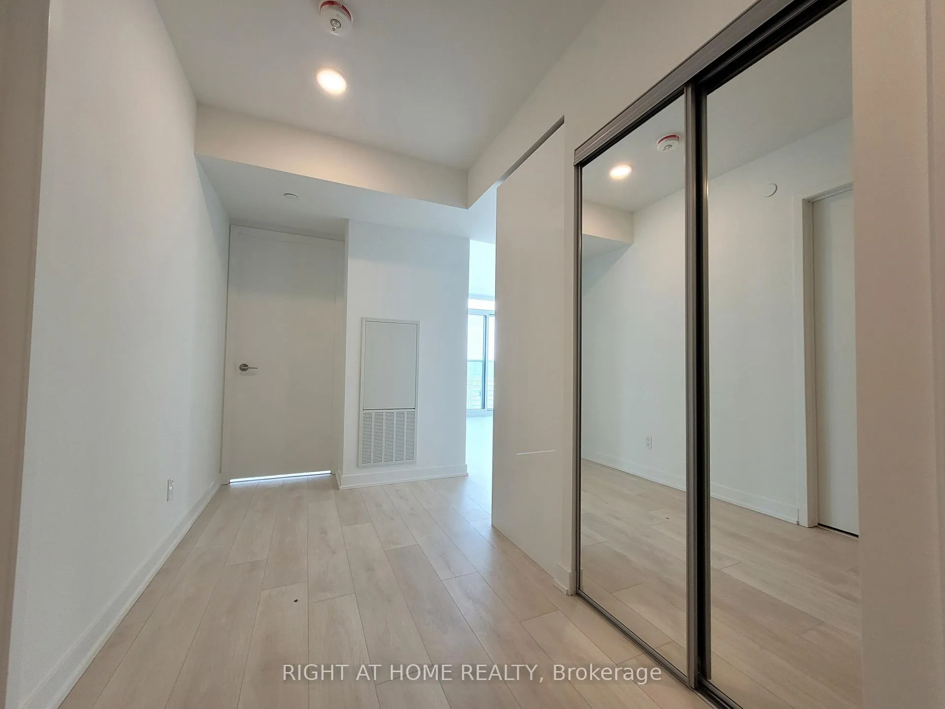 Photo 6 of Unit 3705, 501 Yonge Street, Toronto, Church-Yonge Corridor — HOMEH