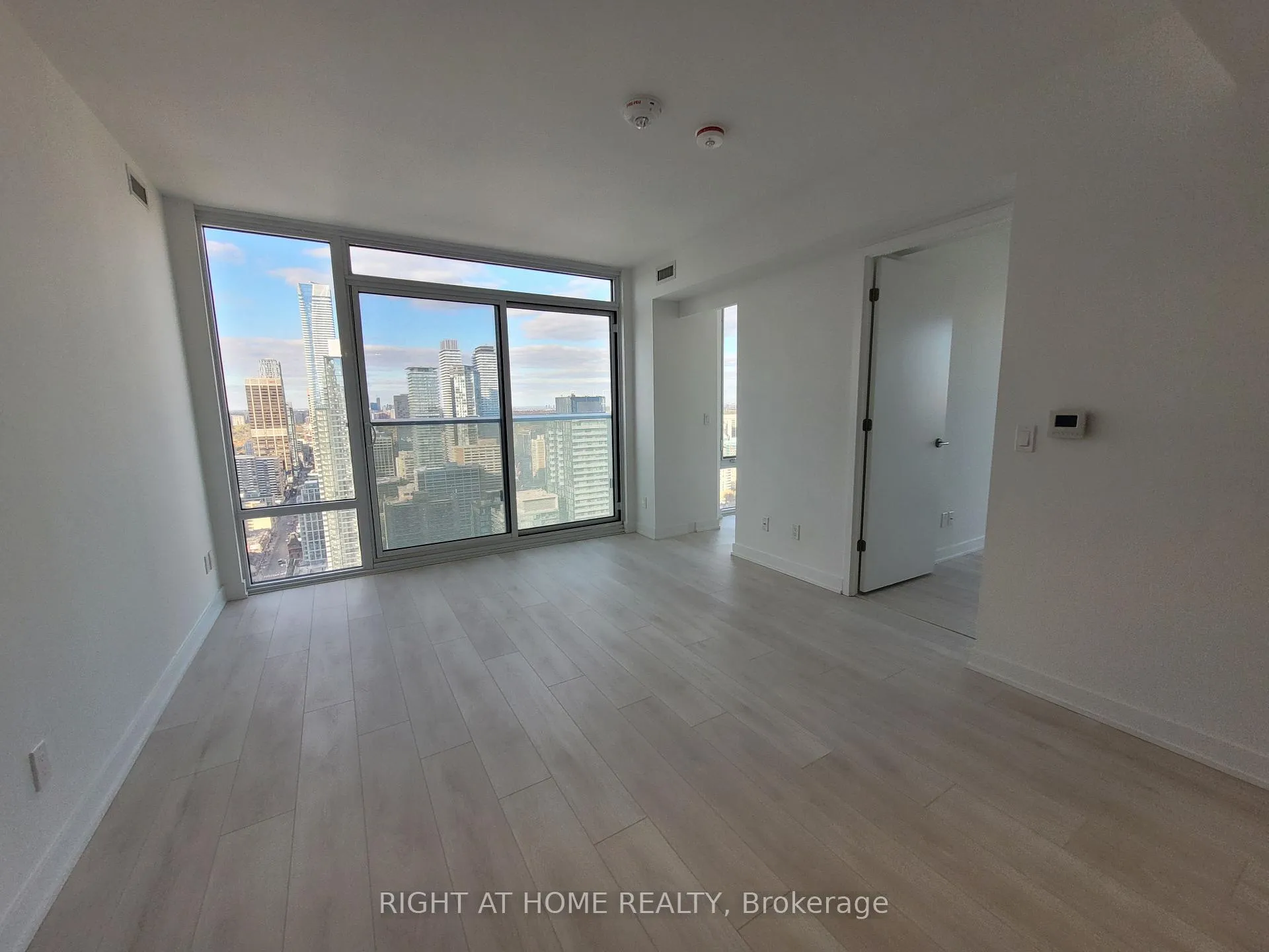 Photo 7 of Unit 3705, 501 Yonge Street, Toronto, Church-Yonge Corridor — HOMEH