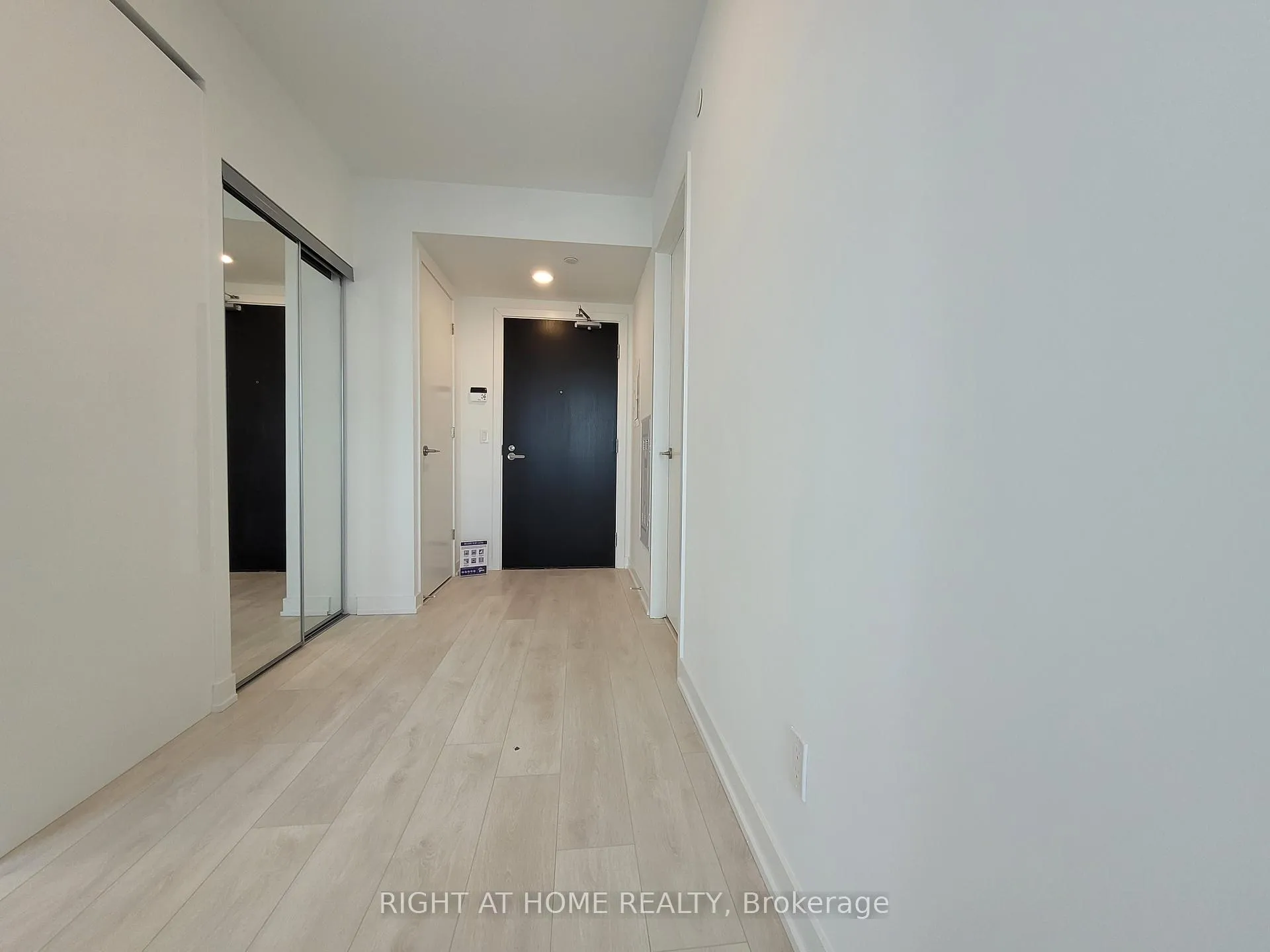 Photo 8 of Unit 3705, 501 Yonge Street, Toronto, Church-Yonge Corridor — HOMEH