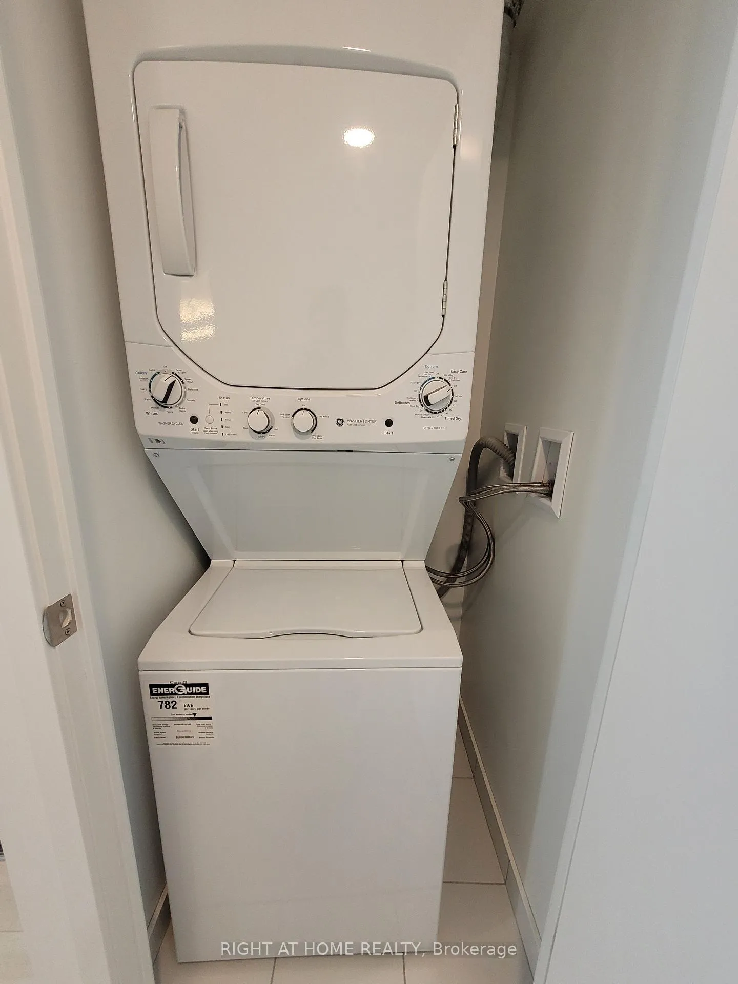 Photo 10 of Unit 3705, 501 Yonge Street, Toronto, Church-Yonge Corridor — HOMEH