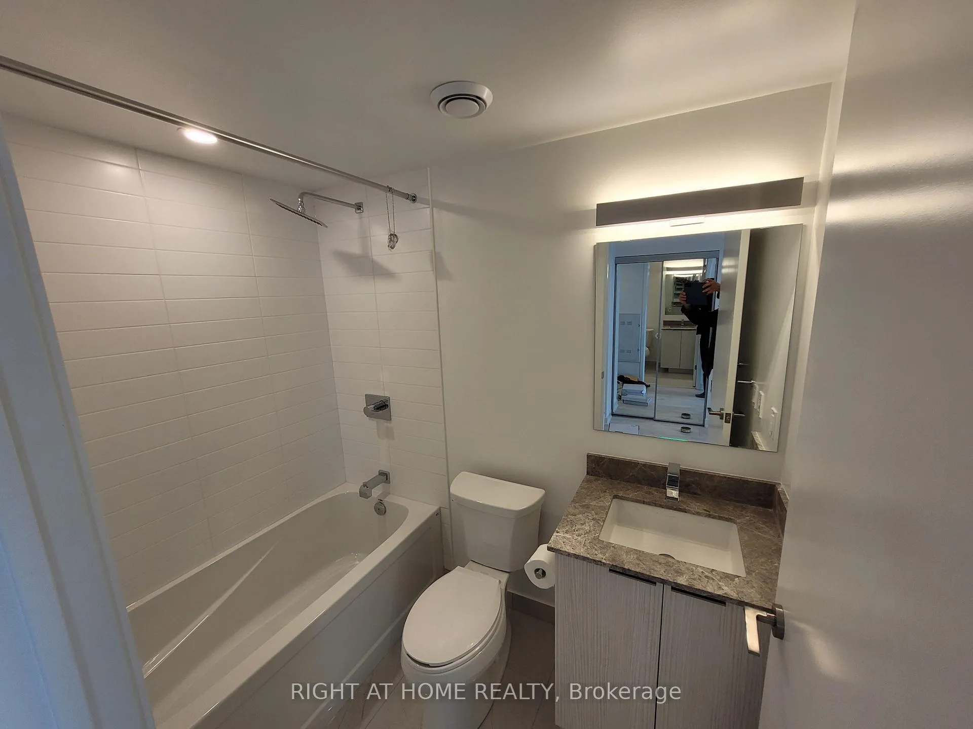 Photo 11 of Unit 3705, 501 Yonge Street, Toronto, Church-Yonge Corridor — HOMEH