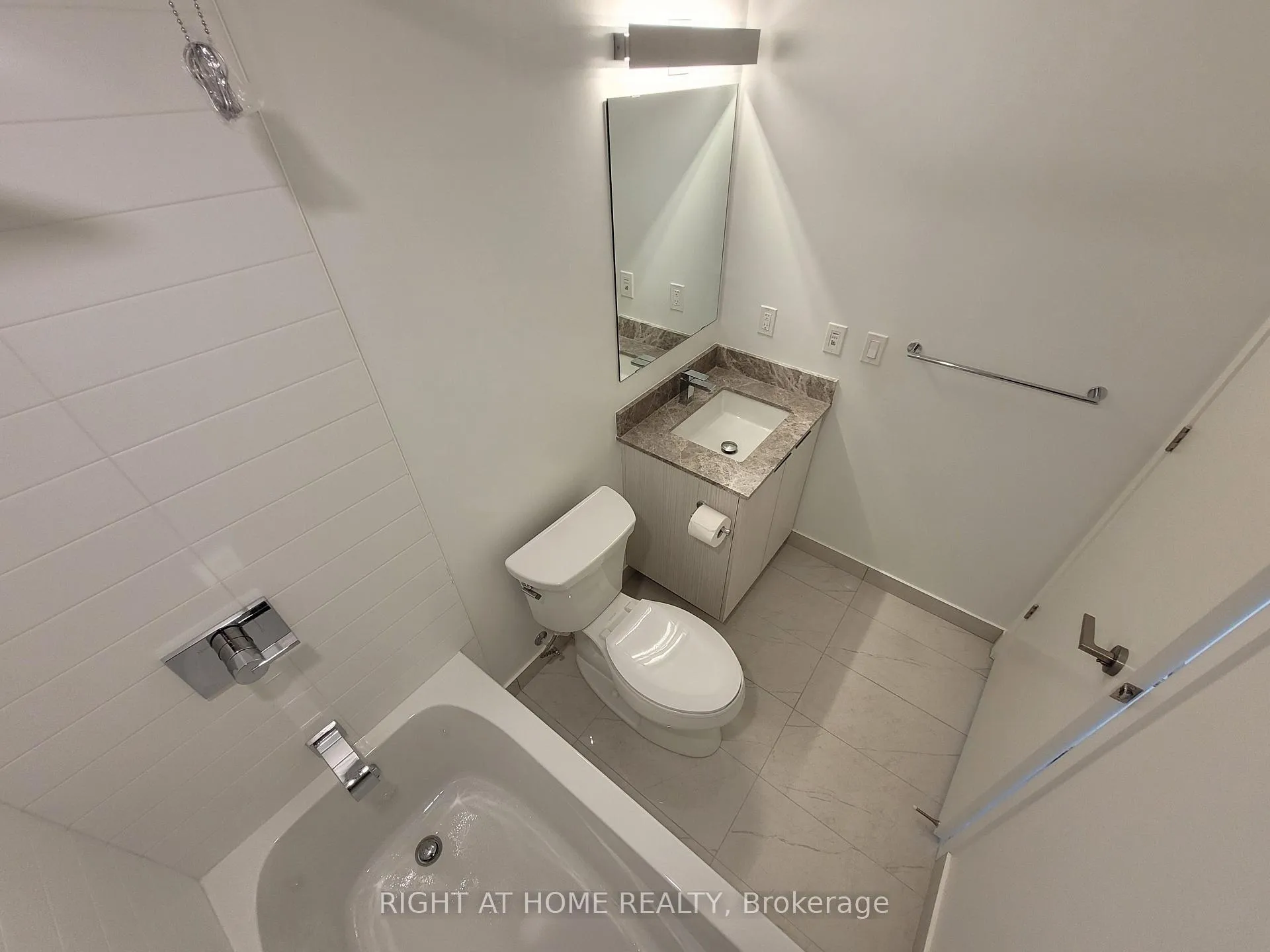 Photo 12 of Unit 3705, 501 Yonge Street, Toronto, Church-Yonge Corridor — HOMEH