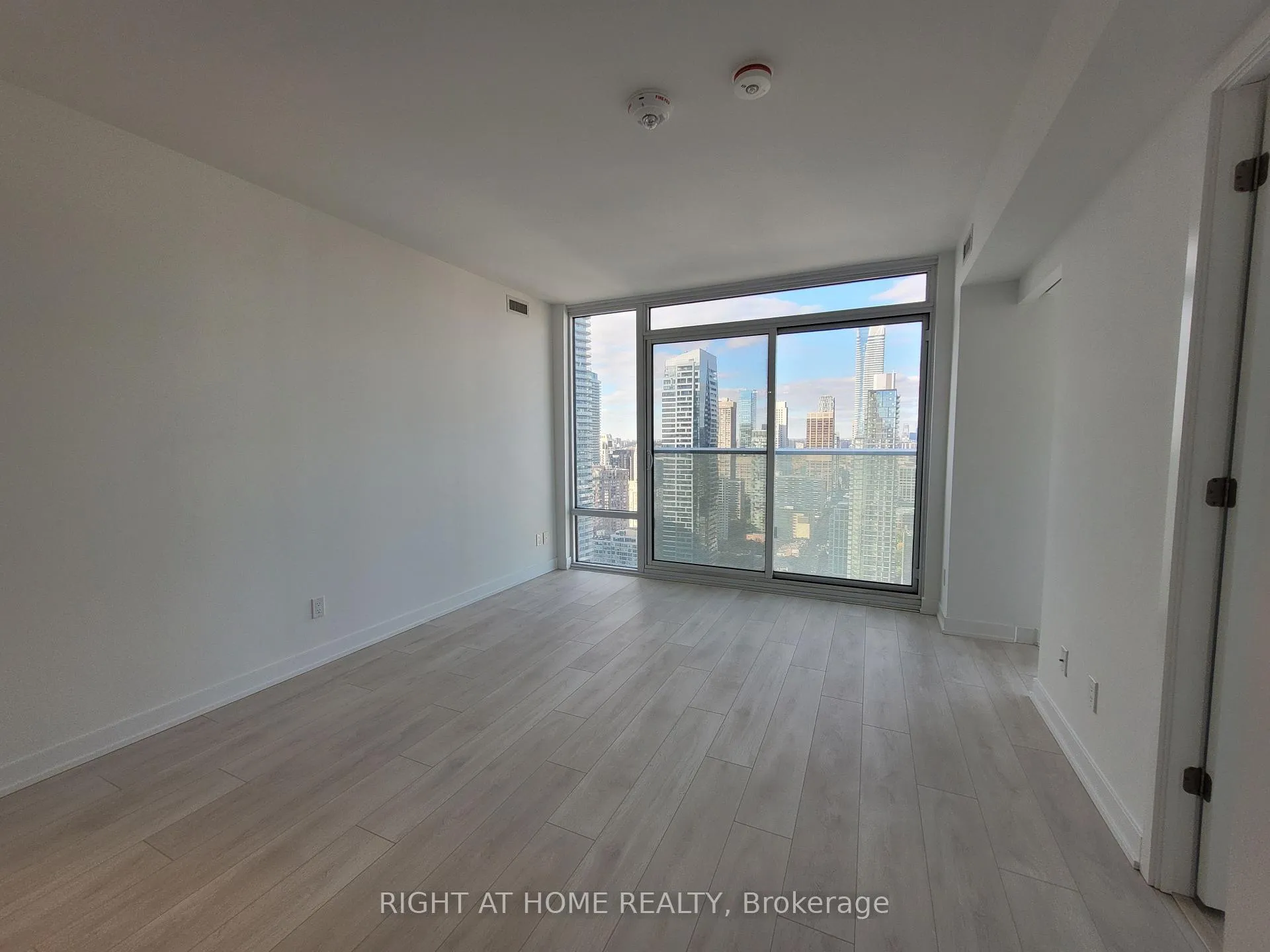 Photo 17 of Unit 3705, 501 Yonge Street, Toronto, Church-Yonge Corridor — HOMEH