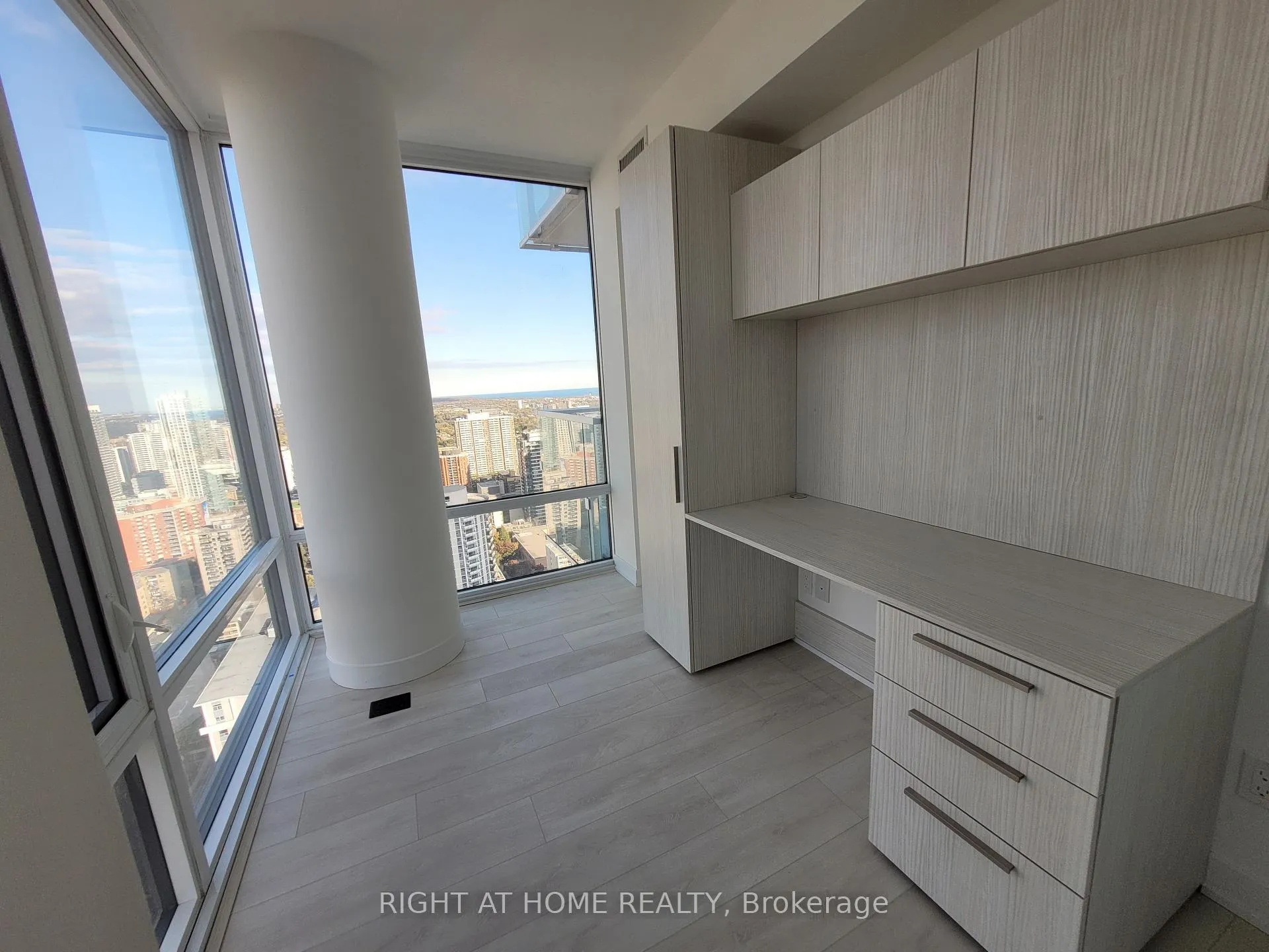 Photo 21 of Unit 3705, 501 Yonge Street, Toronto, Church-Yonge Corridor — HOMEH